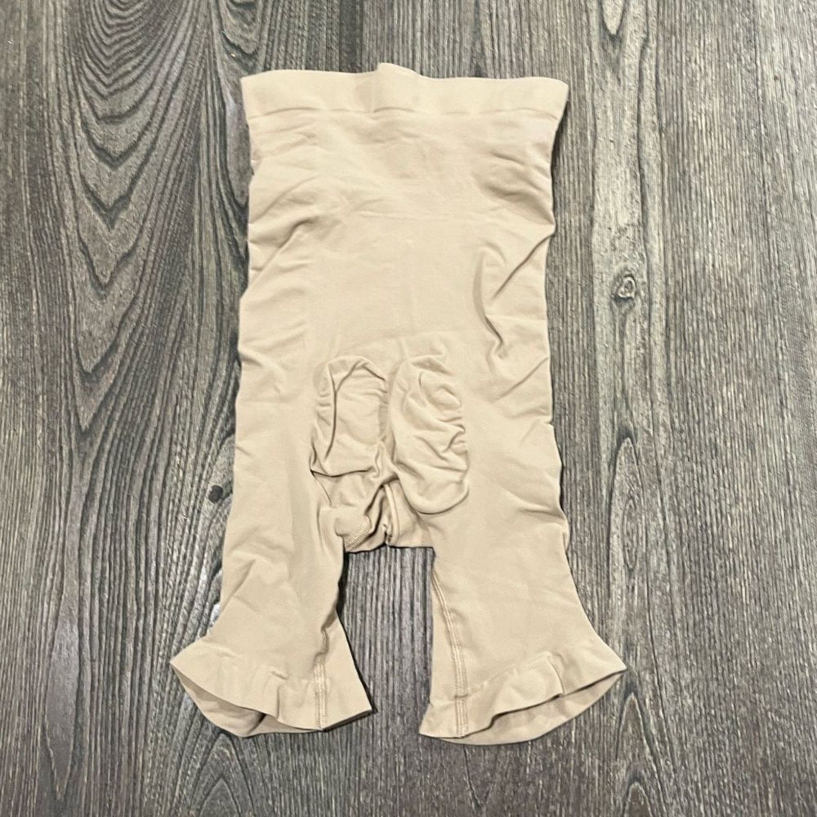 SKIMS NWOT Skims Shapewear Sculpt High Waisted Above Knee Short Size XL / US 12-14 / IT 48-50 - 3 Thumbnail