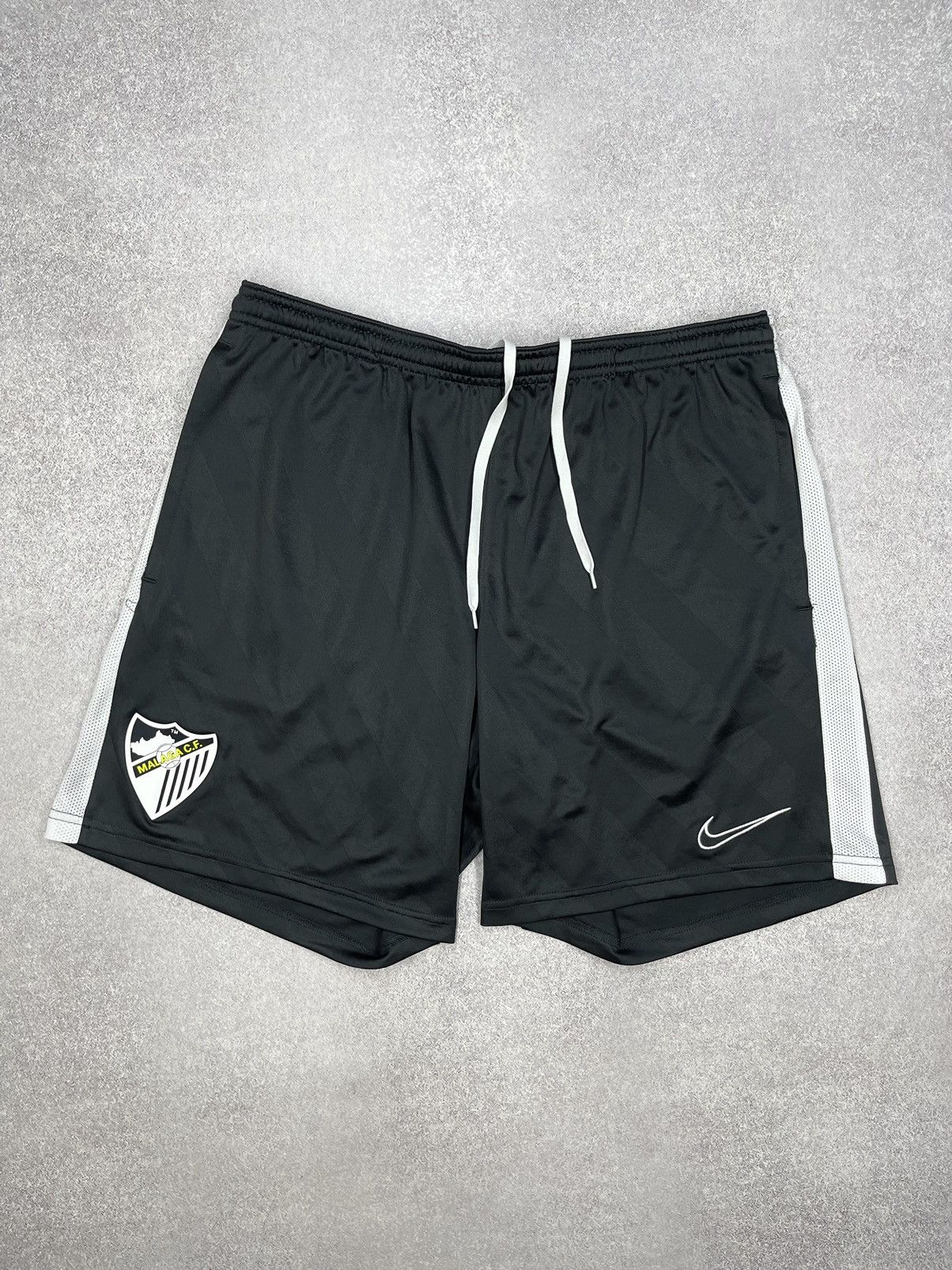 Nike × Vintage Mens Nike Malaga CF Shorts Football Grey Y2K Jersey Soccer Size US 34 / EU 50 - 2 Thumbnail
