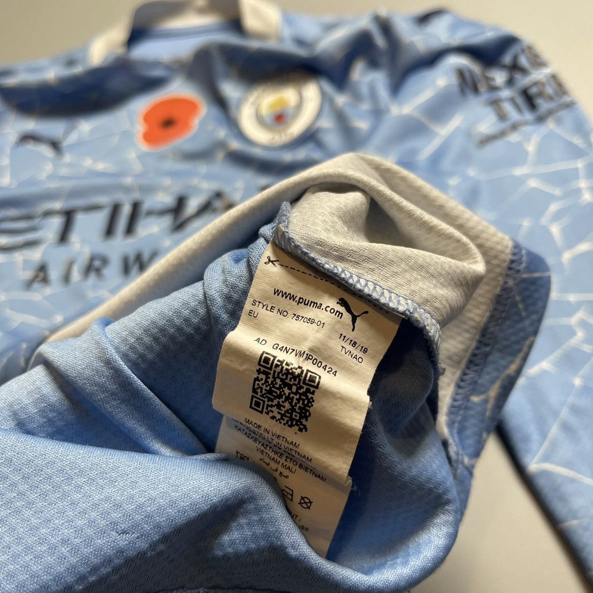 Puma × Vintage MAN CITY PUMA 2020/2021 FOOTBALL HOME JERSEY #10 AGUERO Size US M / EU 48-50 / 2 - 19 Thumbnail