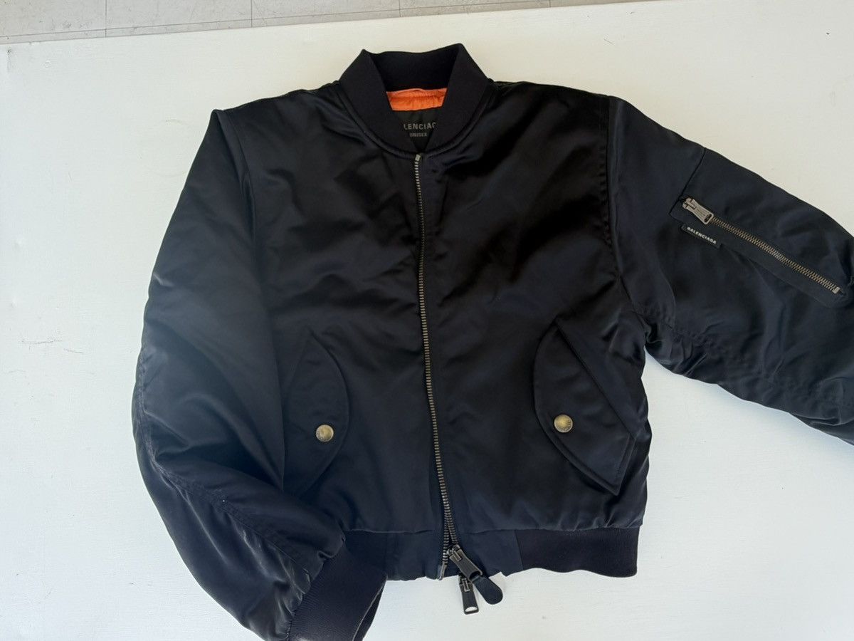 Balenciaga Balenciaga Shrunk bomber Size S - SS23 Size S / US 4 / IT 40 - 12 Thumbnail