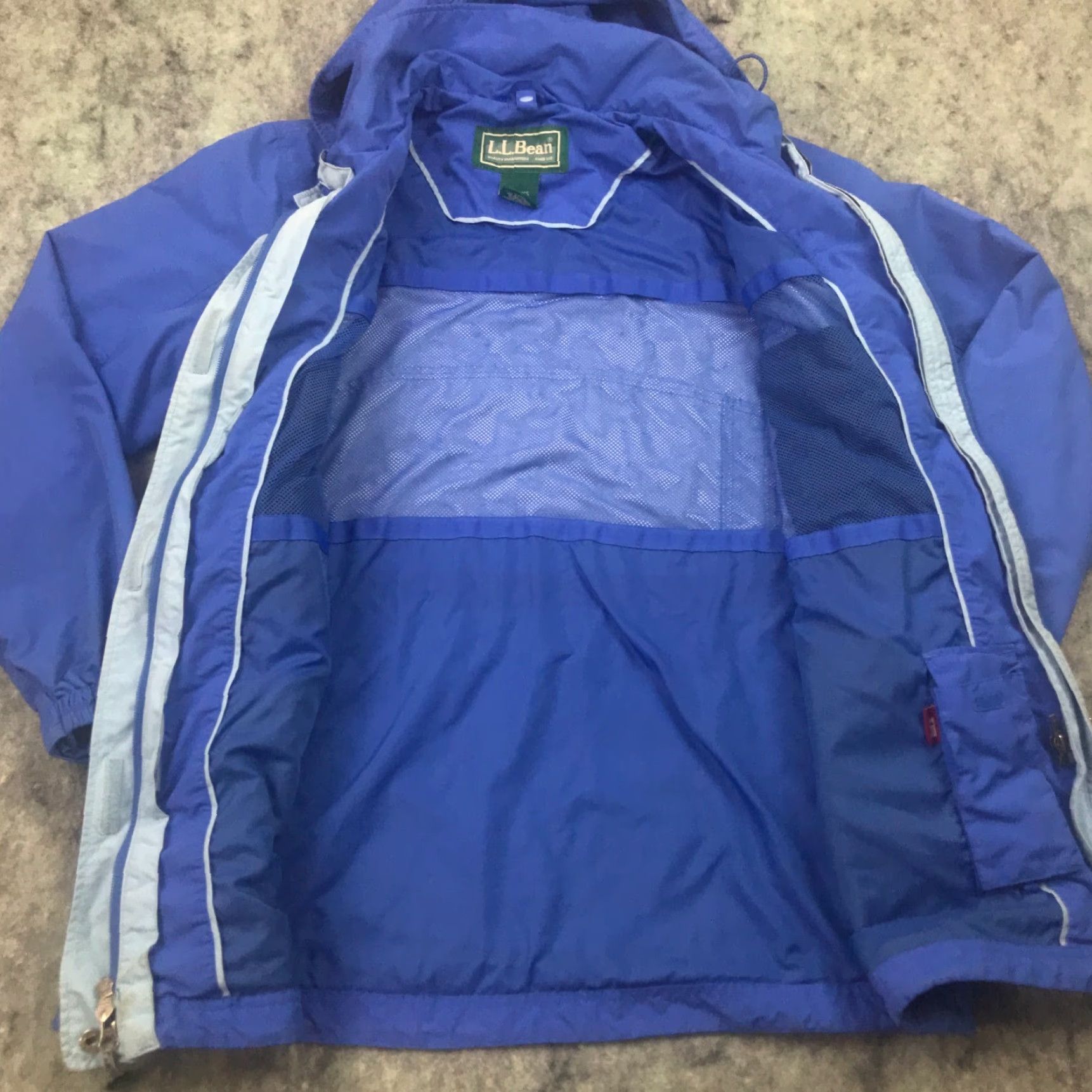 Vintage LL Bean Womens Jacket Medium Blue Packable Hood Adjustable Waist and Bottom Size 32" / US 10 / IT 46 - 4 Thumbnail
