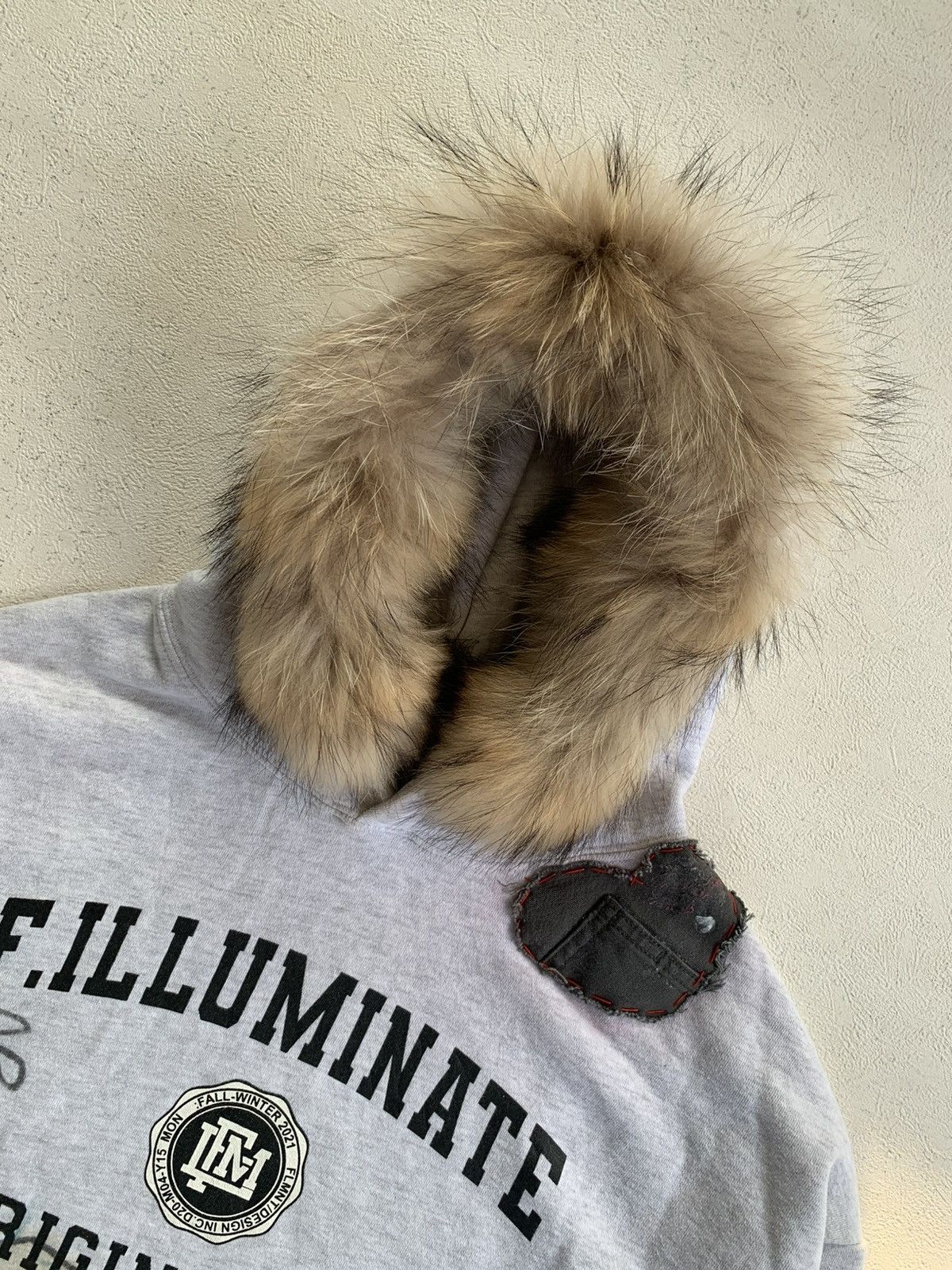 Japanese Brand CRAZY DISTRESSED FUR HOODIE F.ILLUMINATE BOXY CROP FIT Size US M / EU 48-50 / 2 - 3 Thumbnail