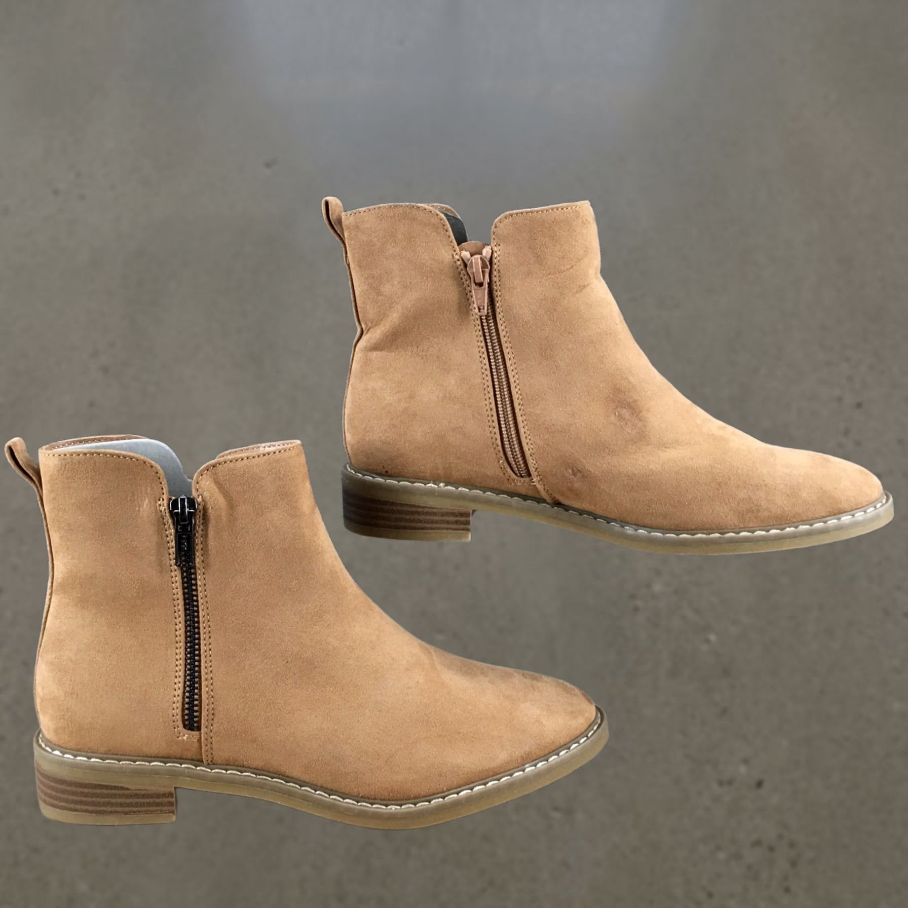 Vintage Universal Thread Boots Womens 8 Ankle Booties Beige Faux Suede Double Side Zip Catogory: Bootie Size US 8 / IT 38 - 1 Thumbnail