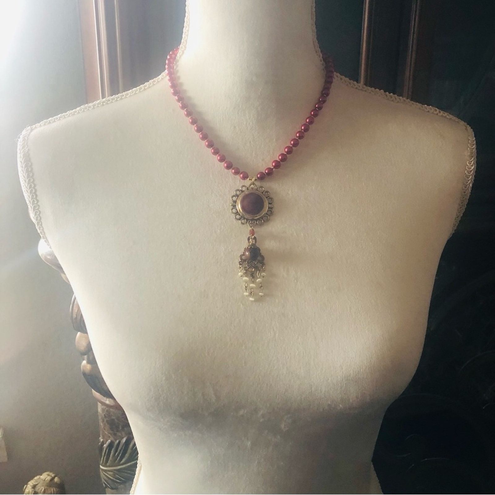 Handmade Handcrafted repurpose sunburst chandelier Pearl necklace Size ONE SIZE - 5 Thumbnail