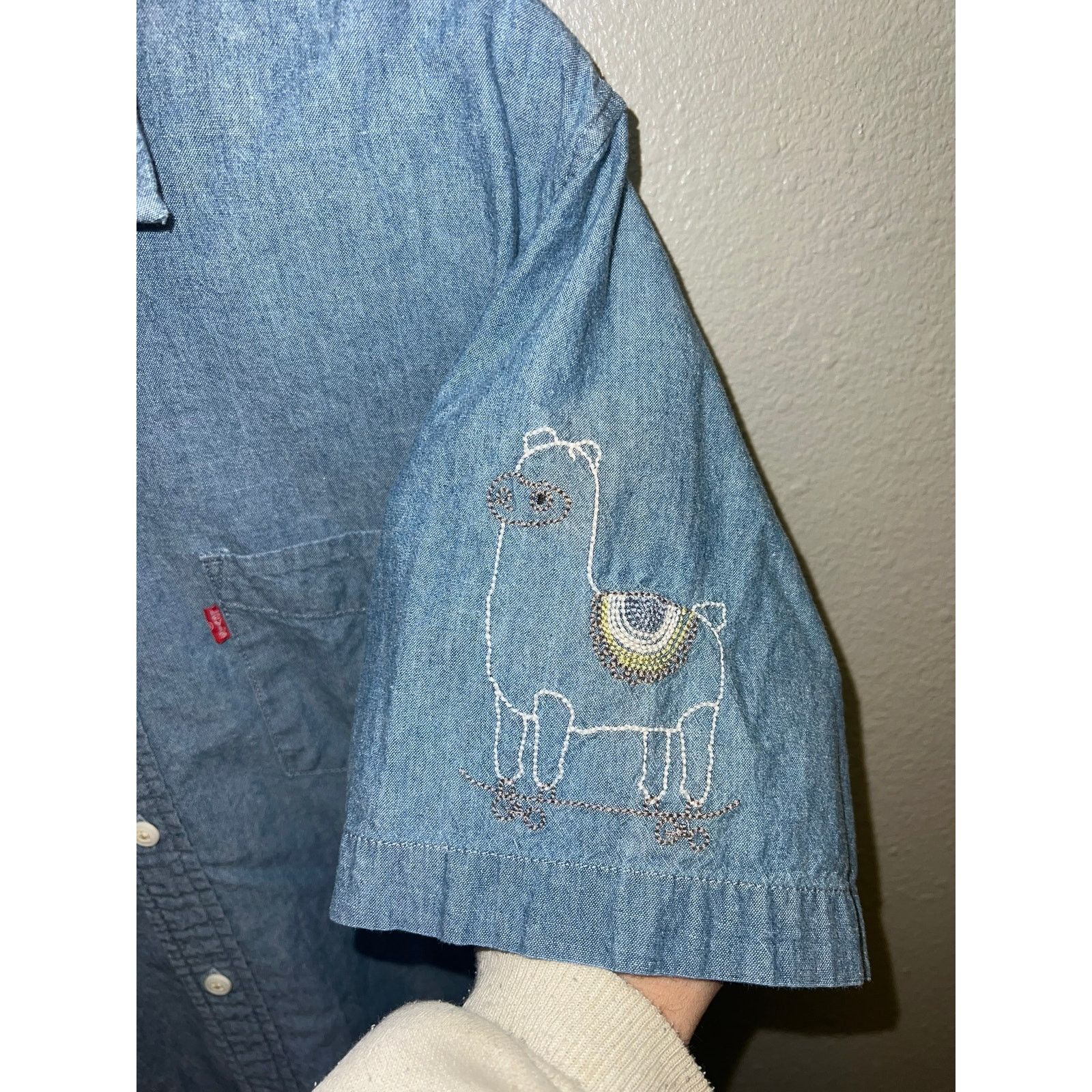Levi's Levi's Llama Button Shirt Chambray Where I'm From Tee XL Size US XL / EU 56 / 4 - 5 Thumbnail
