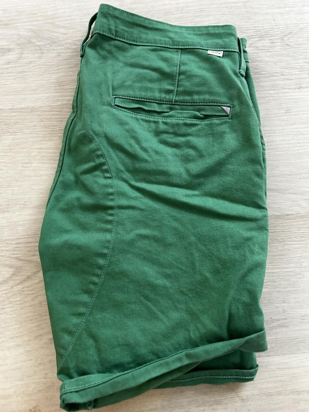Other Levi's Commuter Green Reflective Bicycle Shorts Size 34 Size US 34 / EU 50 - 3 Thumbnail