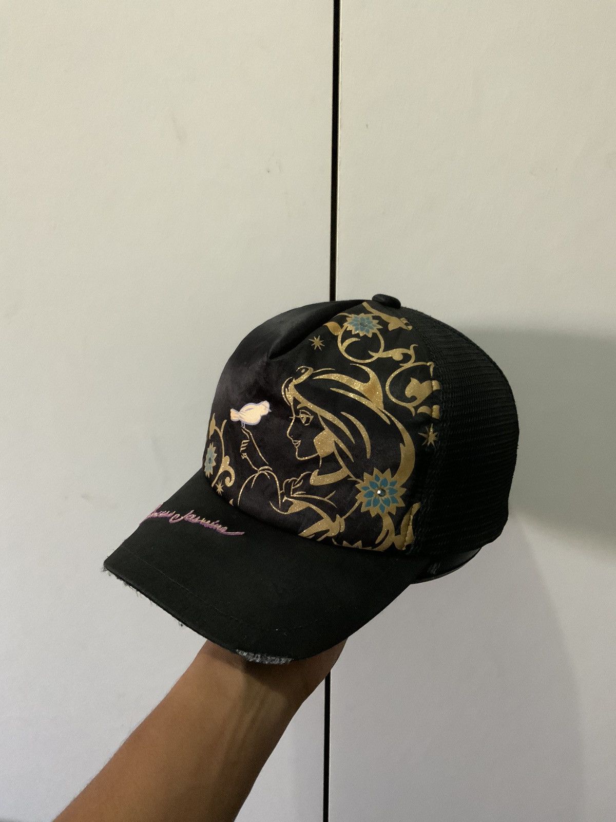Disney Disney Princess Jasmine Trucker Hat Size ONE SIZE - 1 Thumbnail