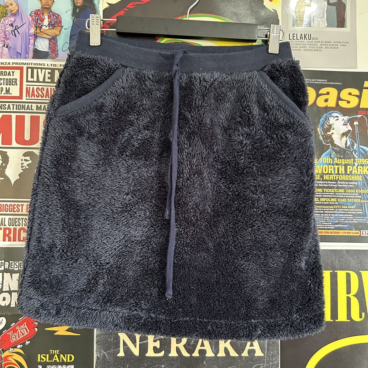 image of Uniqlo Furry Fleece Mini Skirt in Dark Blue, Women's (Size 27)