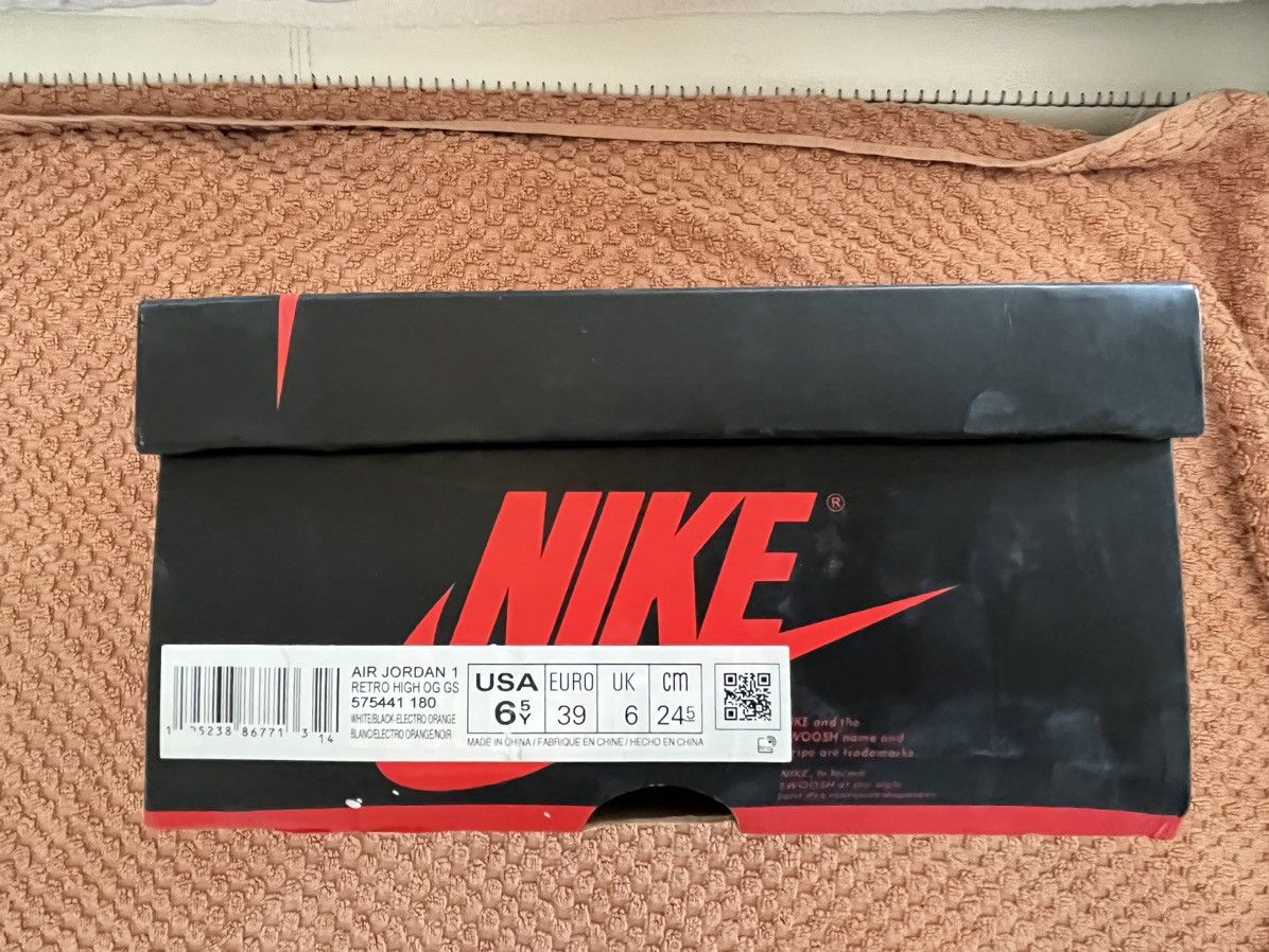 Jordan Brand × Nike 2021 Air Jordan 1 Retro High OG GS 'Electro Orange' Size US 6.5 / EU 39-40 - 9 Thumbnail