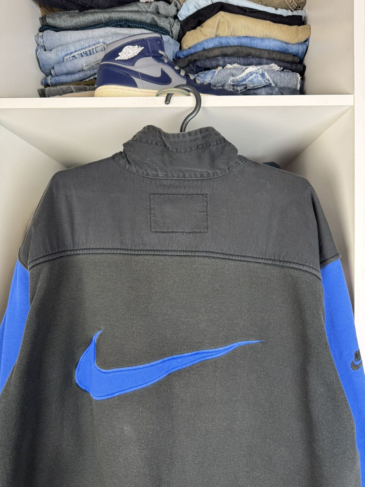 Nike Vintage Nike Premier Big Logo Faded Distressed Sweatshirt Size US L / EU 52-54 / 3 - 19 Thumbnail