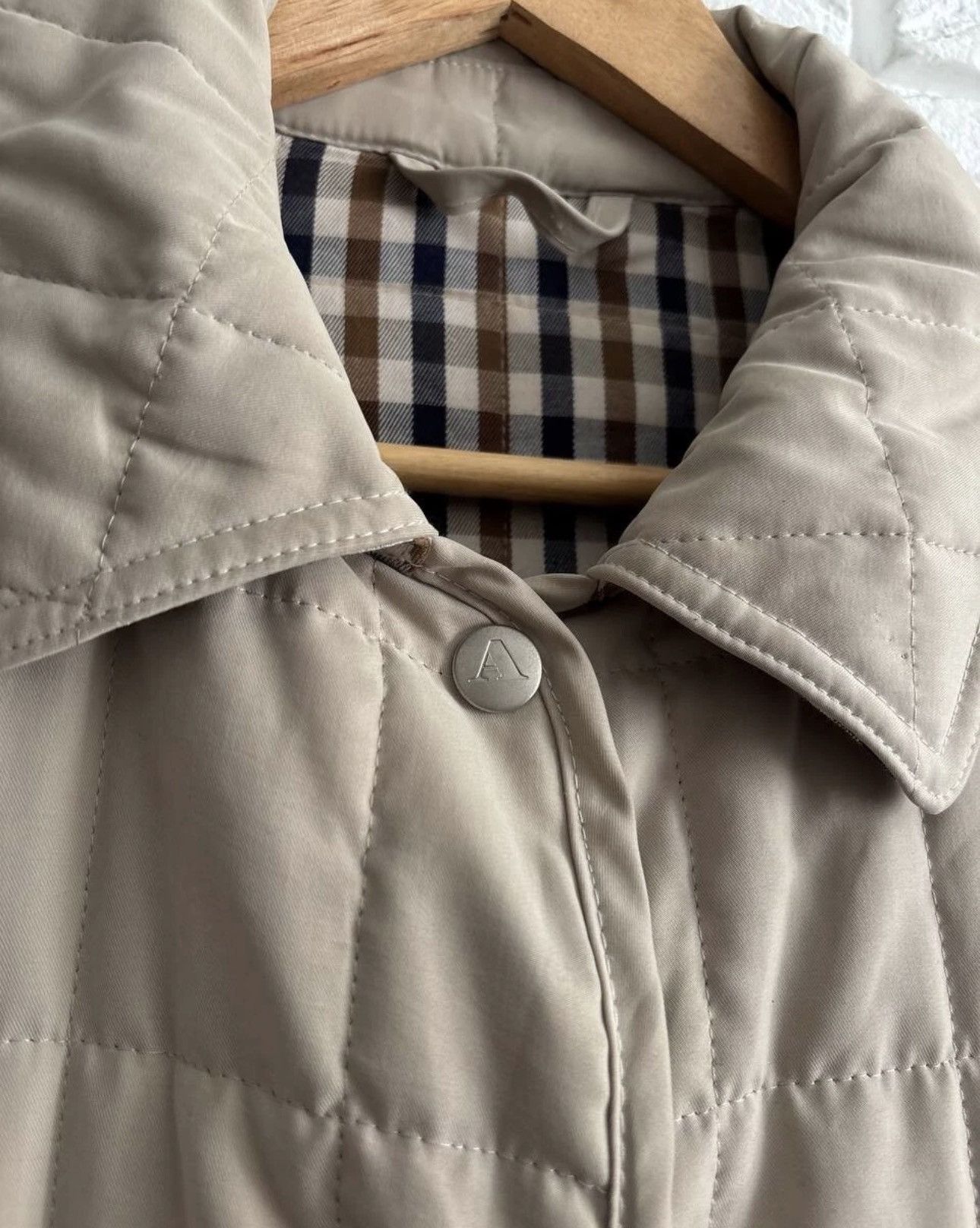 Aquascutum Aquascutum coat vintage beige full cage size Medium Size US M / EU 48-50 / 2 - 4 Thumbnail