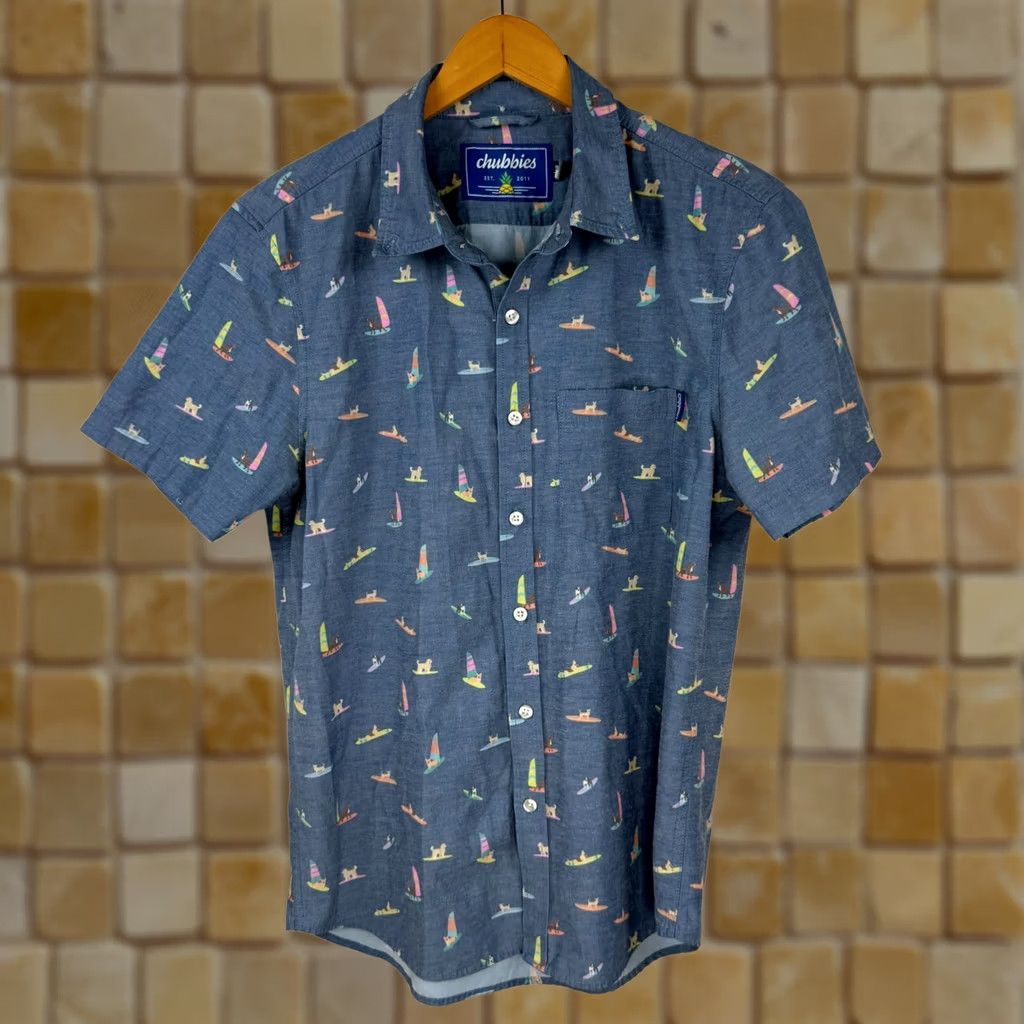 Chubbies Chubbies Shirt Mens S Blue Dog Surf Short Sleeve Button Up Summer Preppy Shirt Size US S / EU 44-46 / 1 - 1 Thumbnail