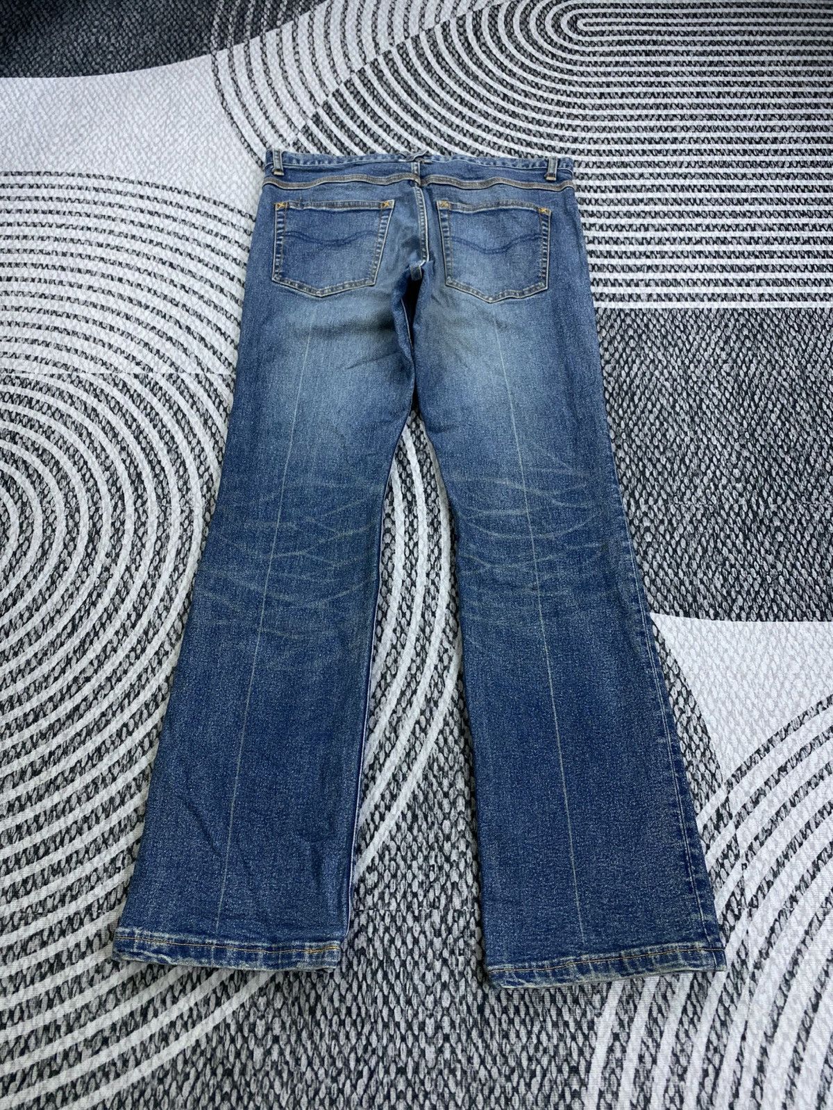 DISCOVERED Vintage Flared Discovered Japan Blue Distressed Denim Jeans Size US 35 - 2 Thumbnail
