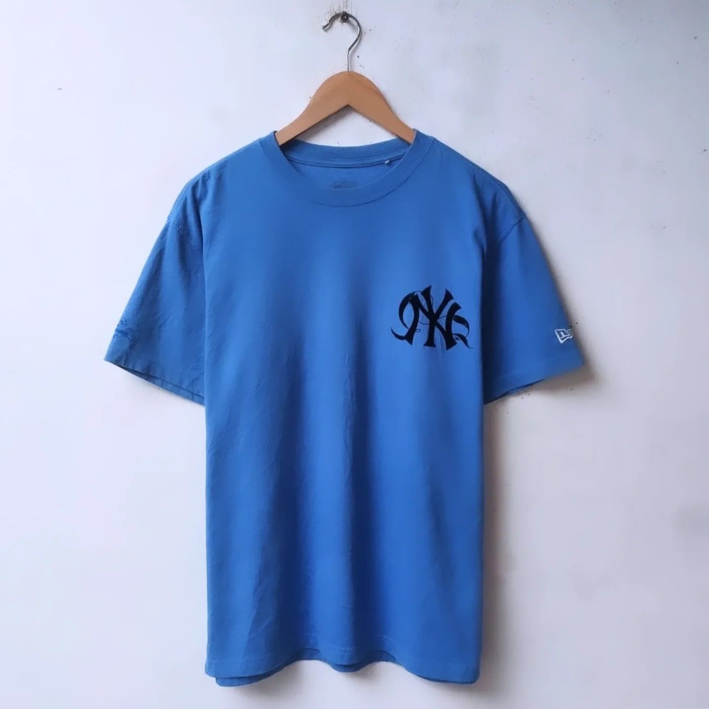 New Era NEW ERA X BTS NY Black Swan Tshirt Size US L / EU 52-54 / 3 - 2 Thumbnail