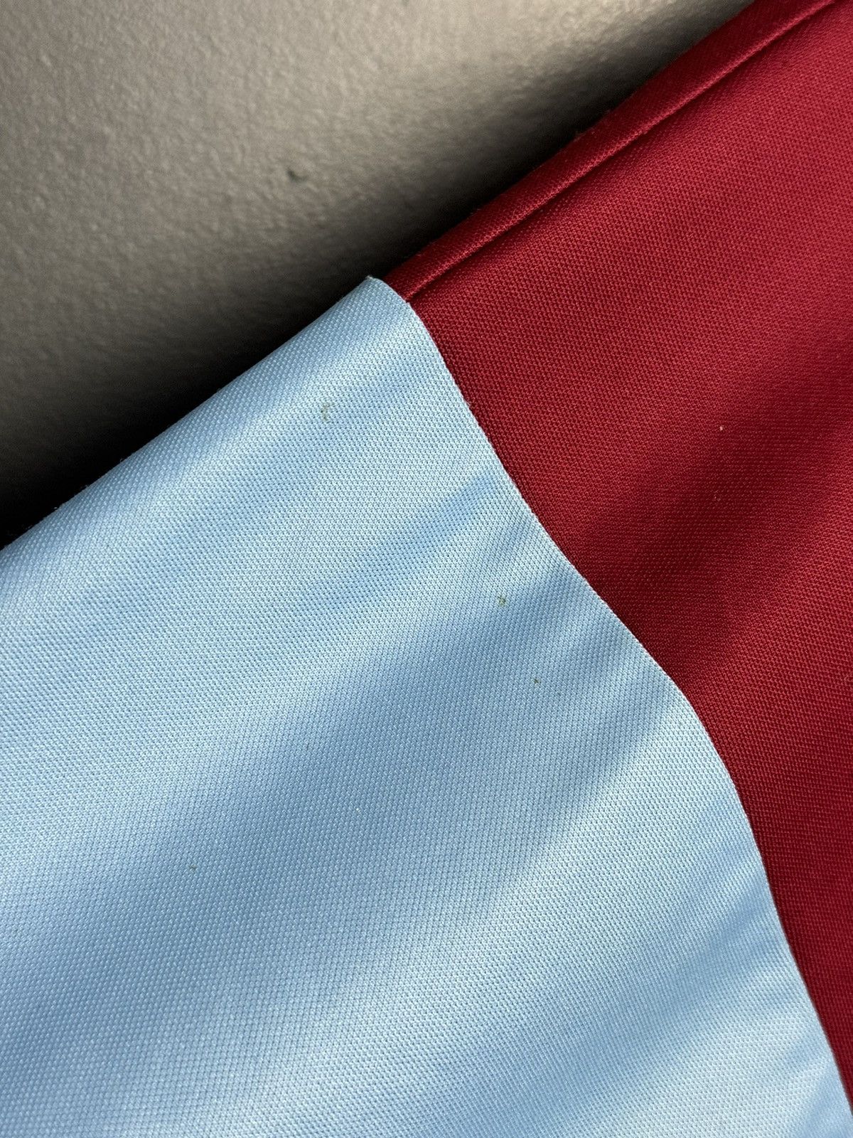 Other Burnley 01/02 Home Football Jersey Size US M / EU 48-50 / 2 - 18 Thumbnail