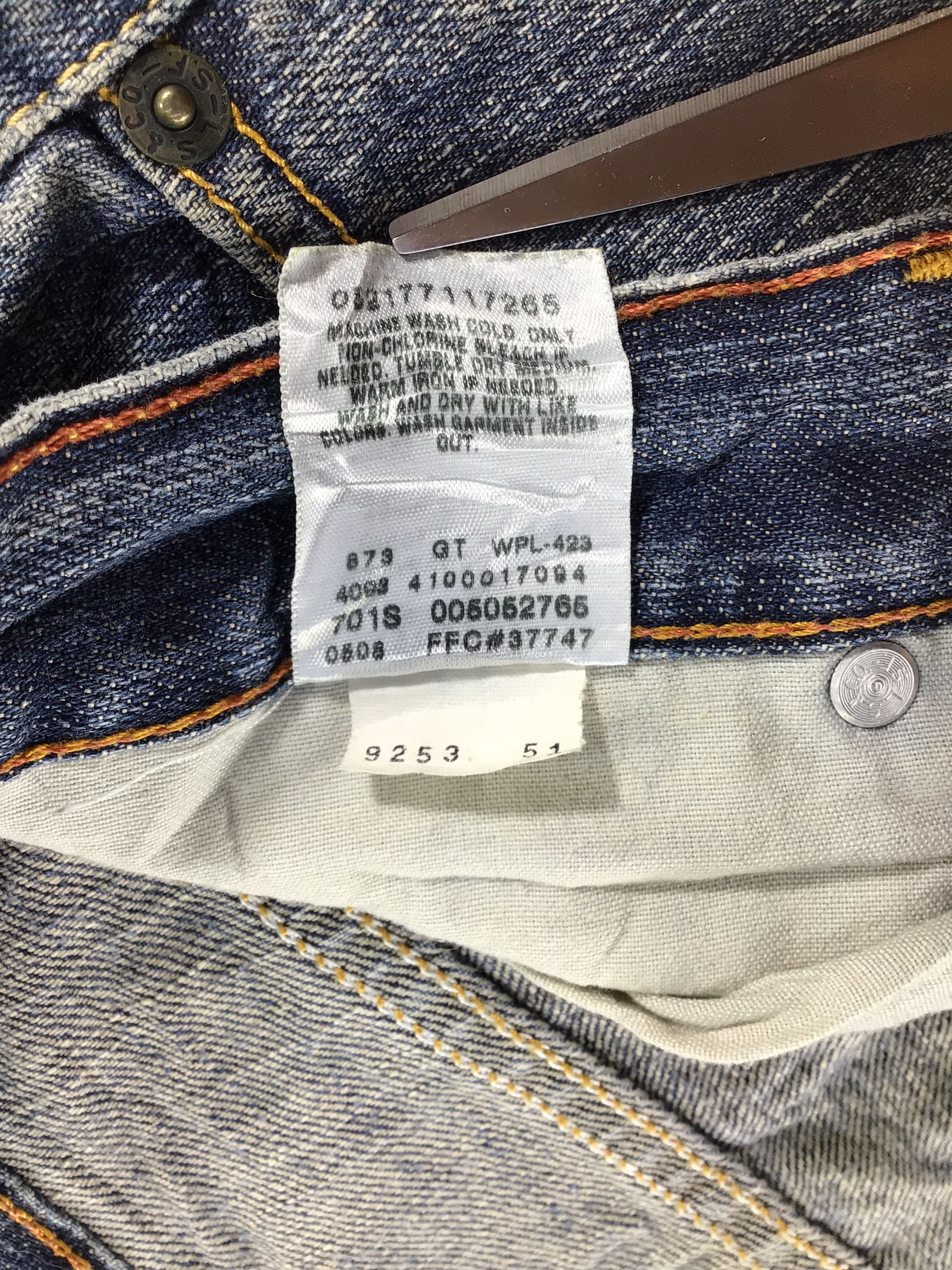 Levi's Vintage Levis 505 Jeans Distressed Faded Blue Denim -J504 Size US 36 / EU 52 - 11 Thumbnail
