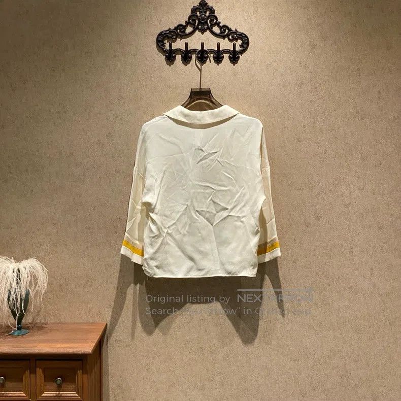 Loro Piana Loro Piana Beige V Neck Shirt Size XS / US 0-2 / IT 36-38 - 2 Thumbnail