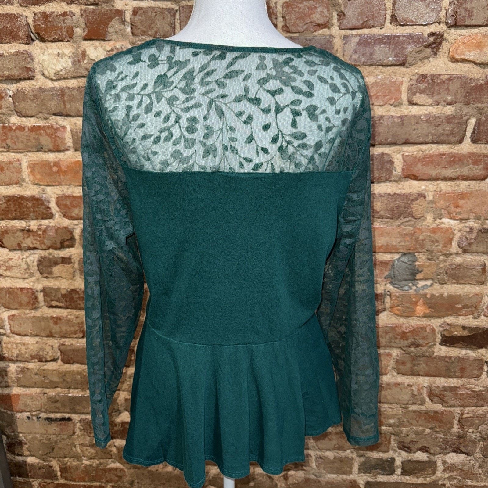 Denim & Co. Green Sheer Top Sz Large Peplum Holiday Sweetheart Bodice Size L / US 10 / IT 46 - 3 Thumbnail