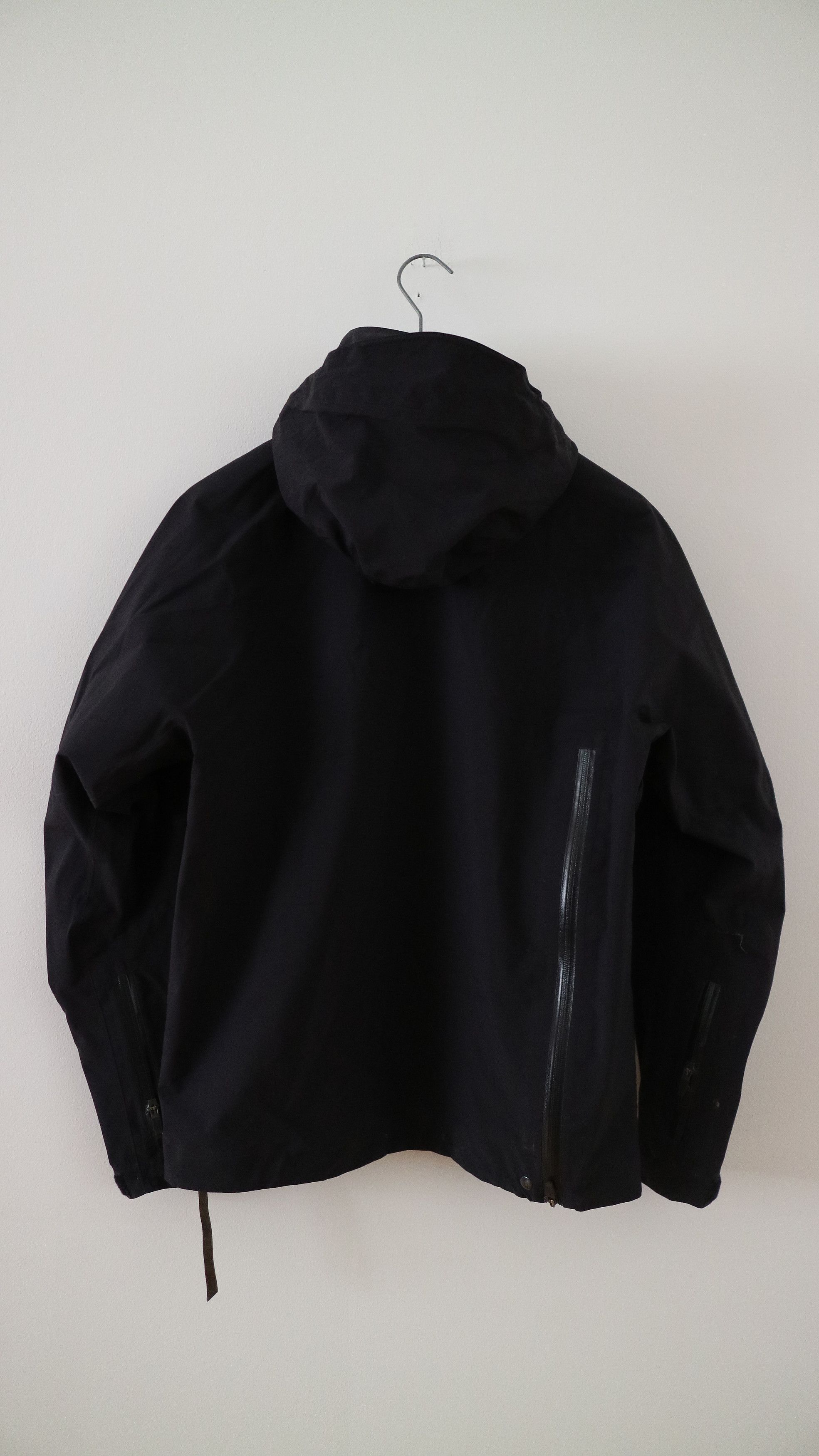 Acronym Acronym AW'12-13 GT-J28 Size US M / EU 48-50 / 2 - 4 Thumbnail