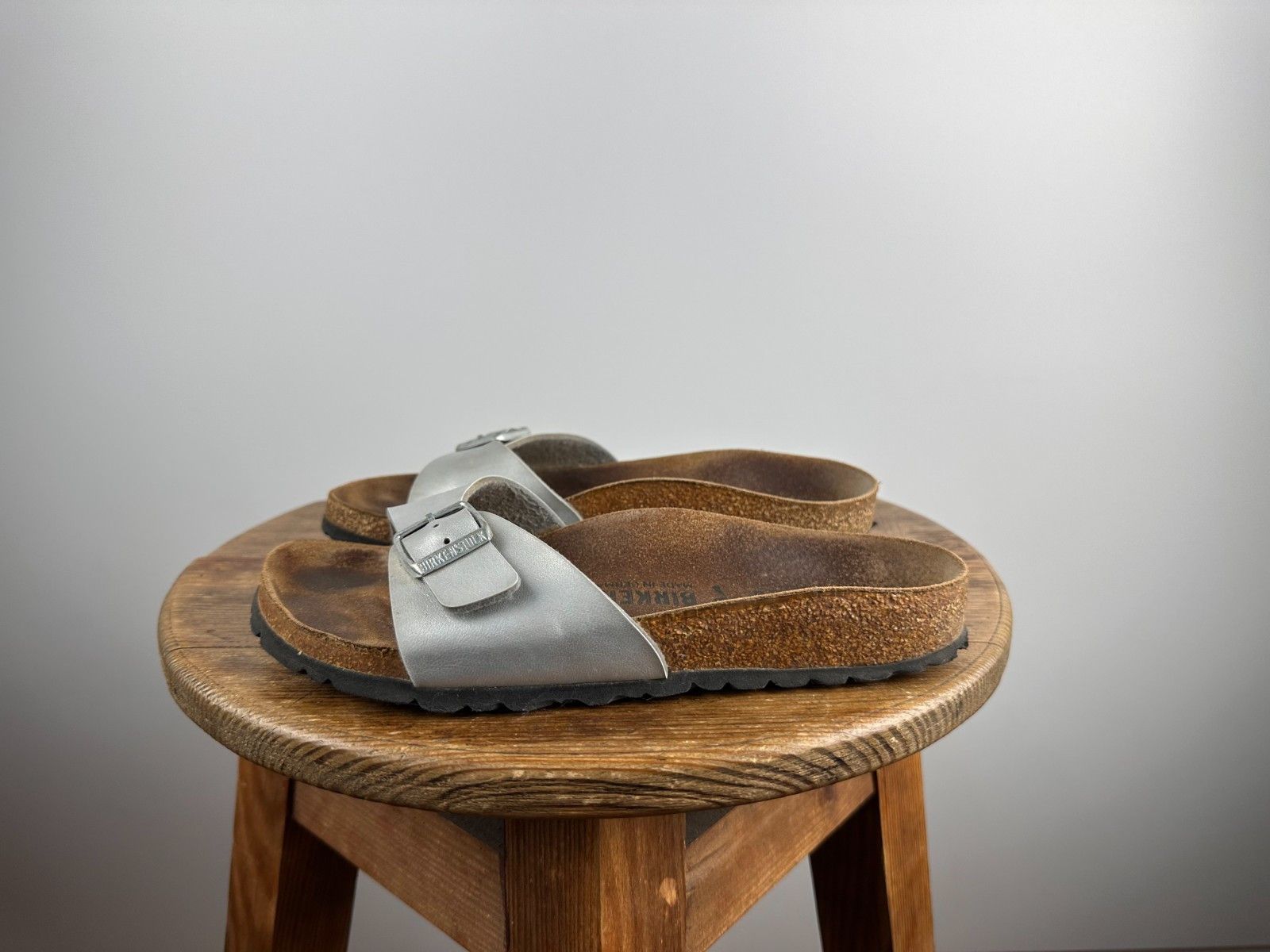 Birkenstock Birkenstock Women's Madrid Silver Slide Sandals EU 36 23 cm Size US 6 / IT 36 - 2 Thumbnail