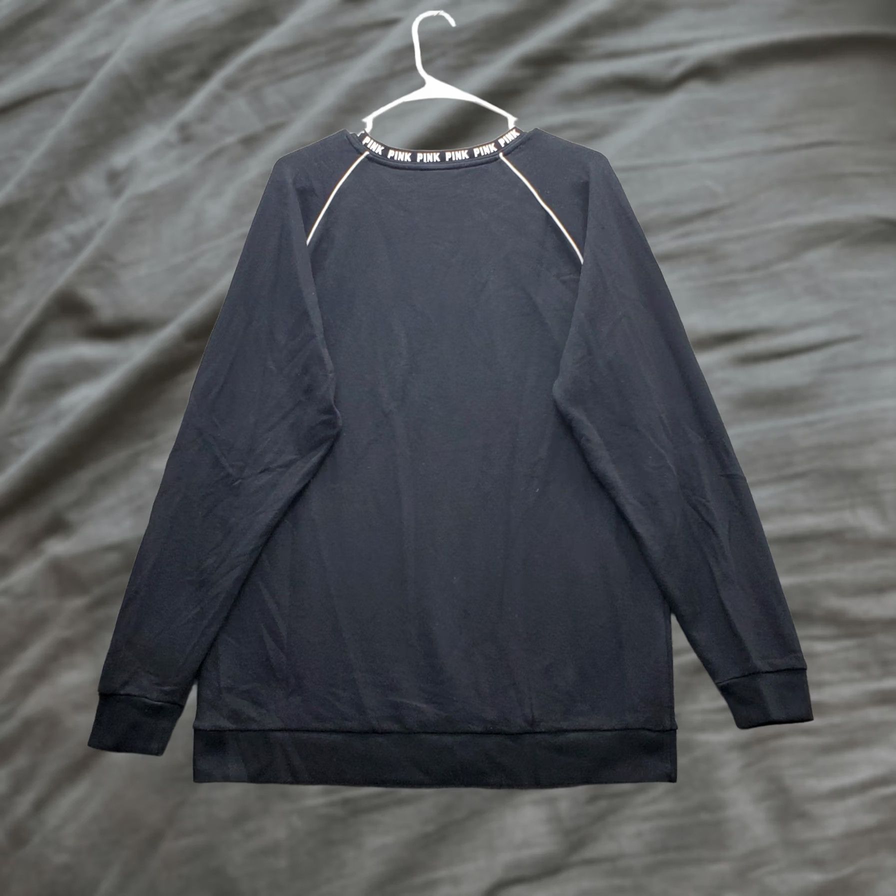 Victoria's Secret Victoria's Secret PINK Sweatshirt Womens M Black Long Sleeve Crew Neck Pullover Size M / US 6-8 / IT 42-44 - 1 Thumbnail