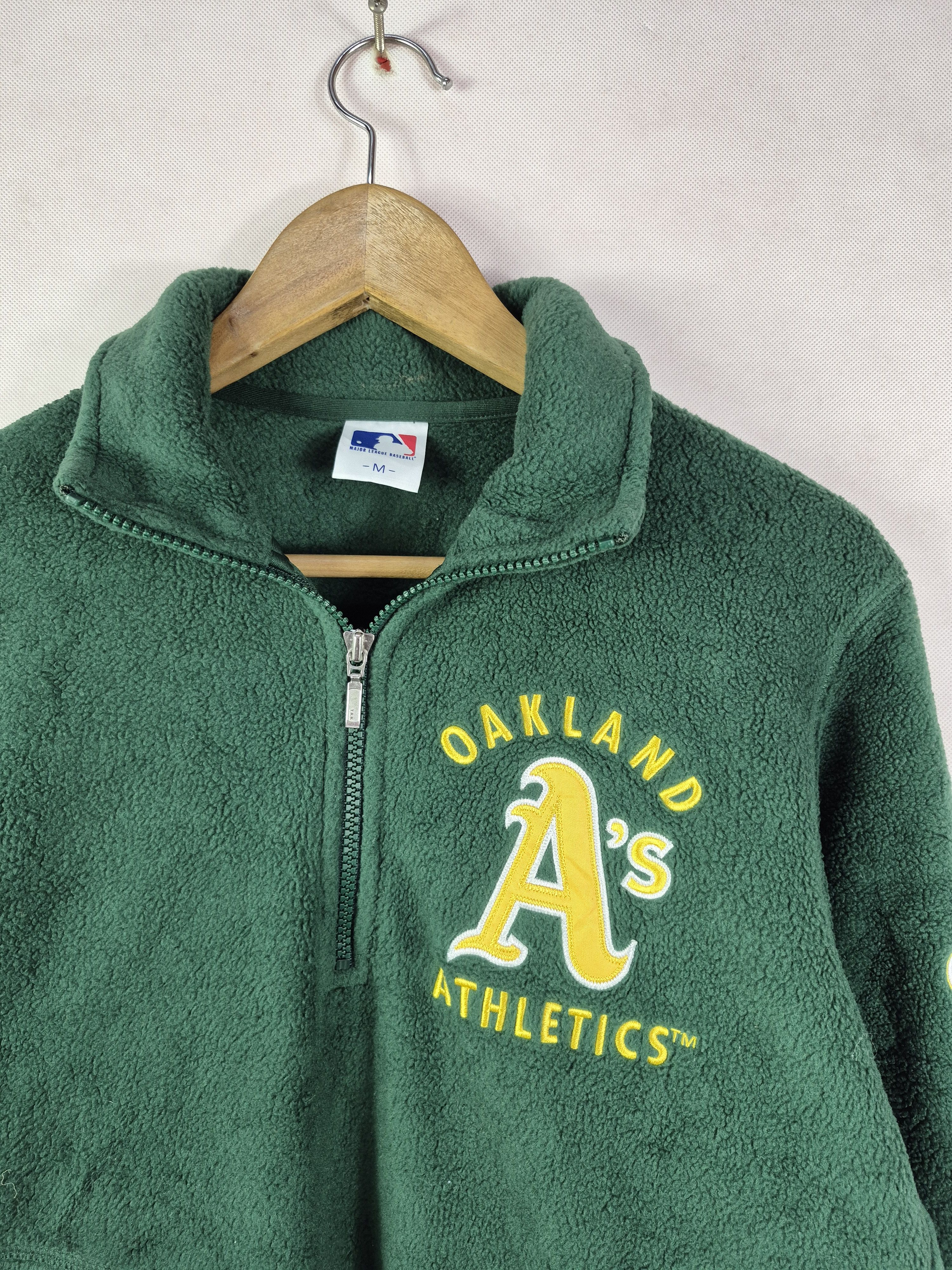 MLB 🔥 Uniqlo MLB Oakland Athletic Half Zipper Sweater Size US M / EU 48-50 / 2 - 3 Thumbnail