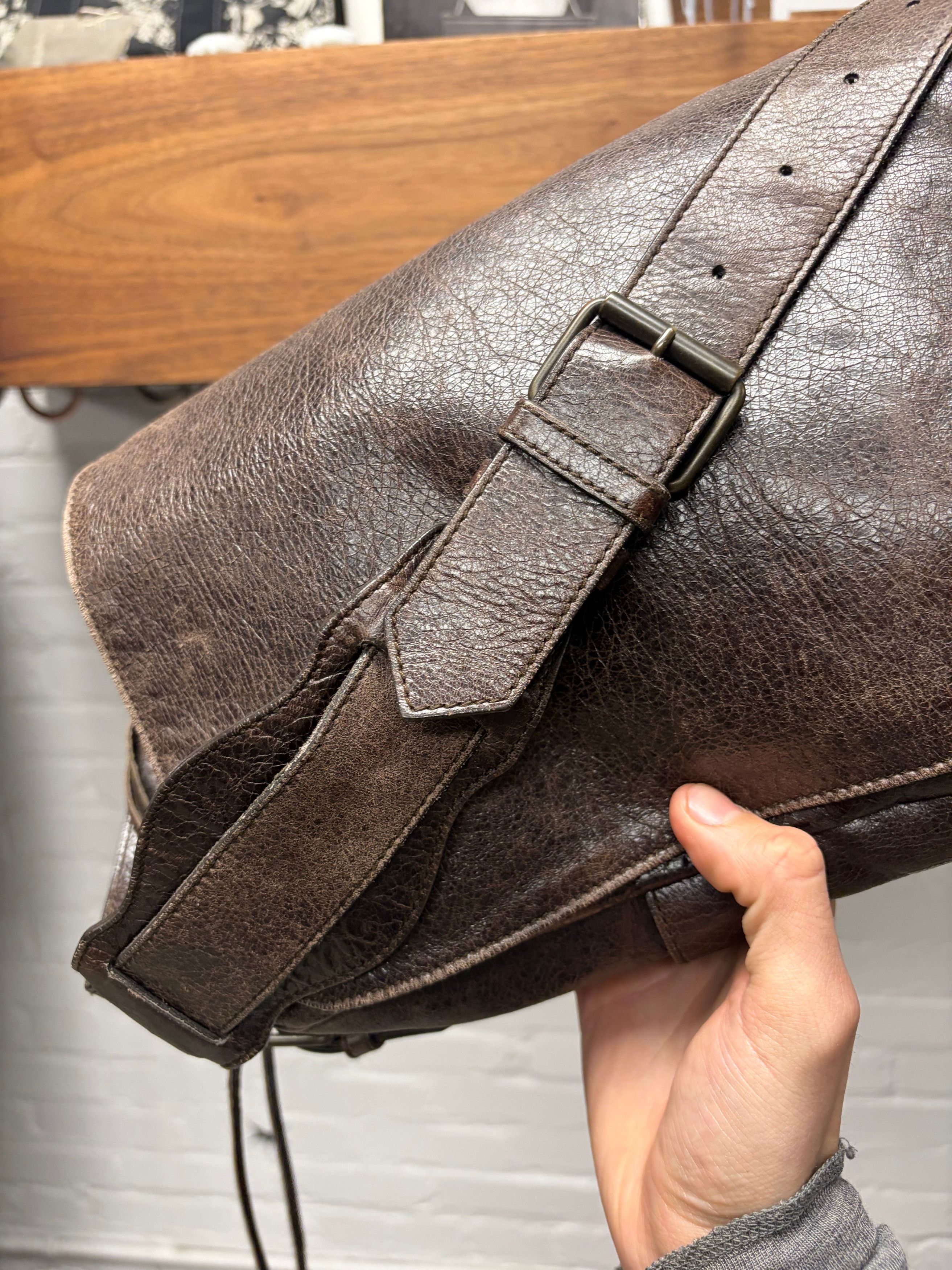 Balenciaga Balenciaga ‘Agneau’ Tumbled Brown Leather Shoulder Messenger Bag Size ONE SIZE - 2 Thumbnail