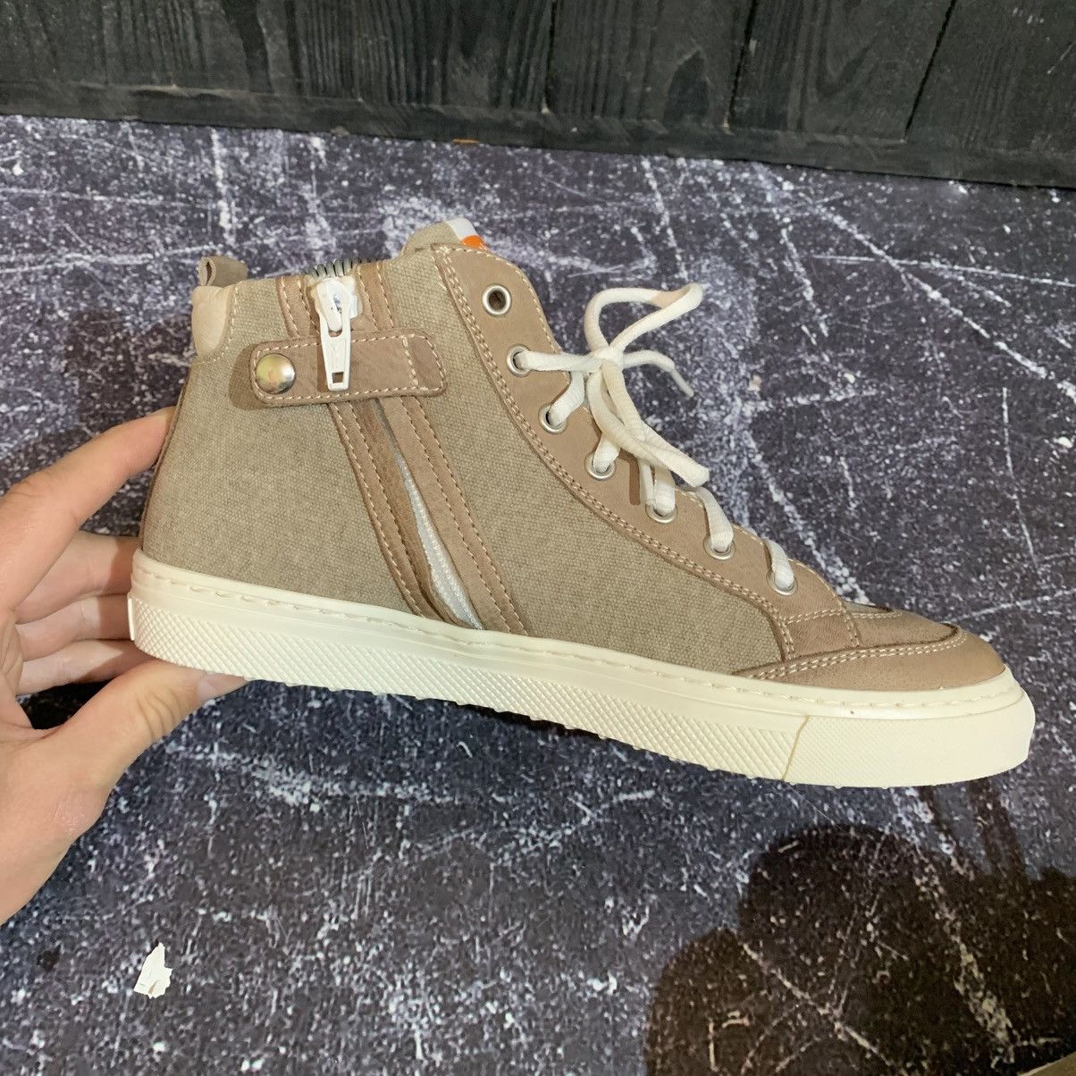 Roberto Cavalli Roberto Cavalli Women’s High Top Sneakers 37 Size Size US 7 / IT 37 - 8 Thumbnail