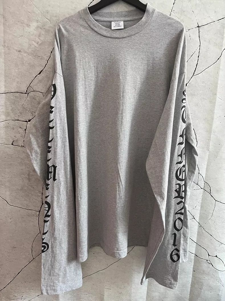 Vetements Vetements Long-sleeve OG Size US L / EU 52-54 / 3 - 2 Thumbnail