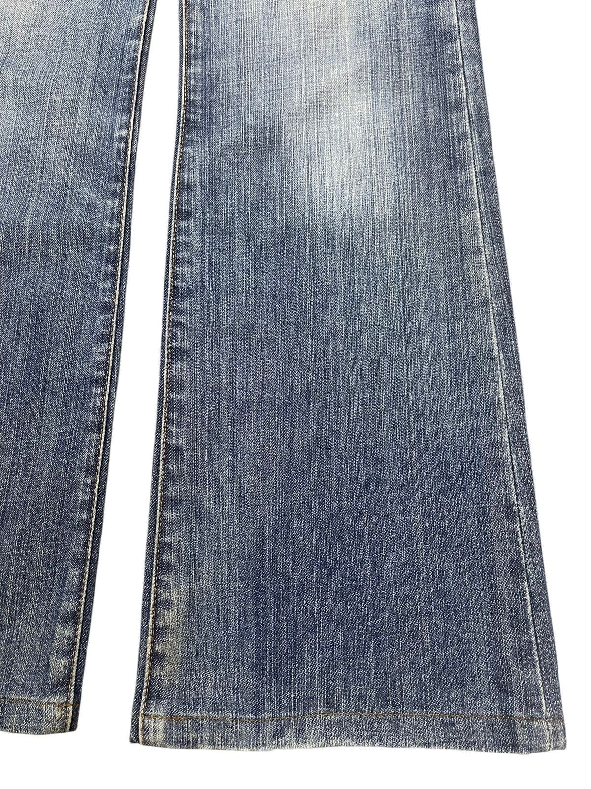 Uniqlo Vintage Japanese Uniqlo Blue Faded Wash Wide Leg Jeans Size US 29 - 8 Thumbnail