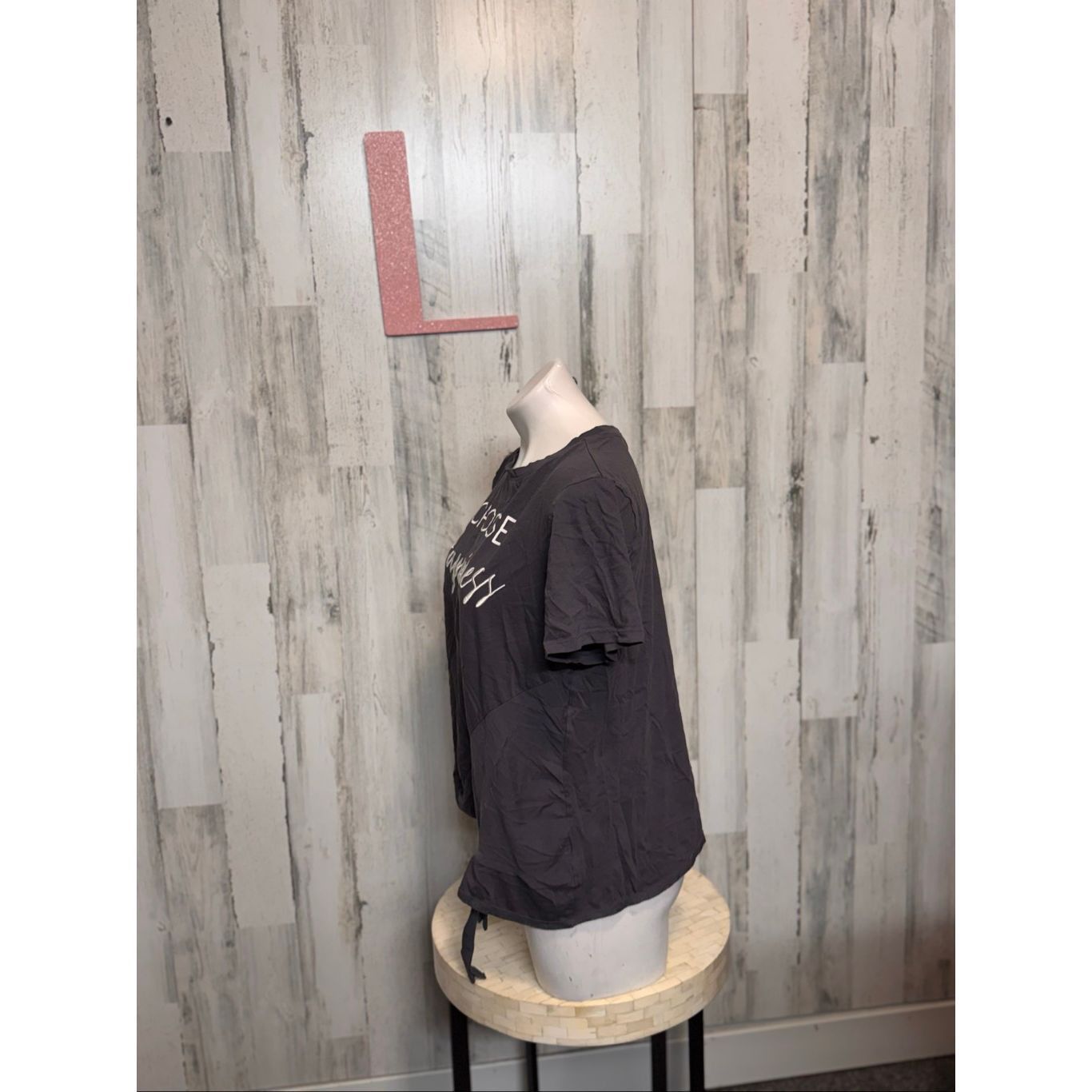 Other Sweet Soul “Choose Happiness” Graphic Tee Gray Tie-Front Shirt Size Large Size L / US 10 / IT 46 - 3 Thumbnail