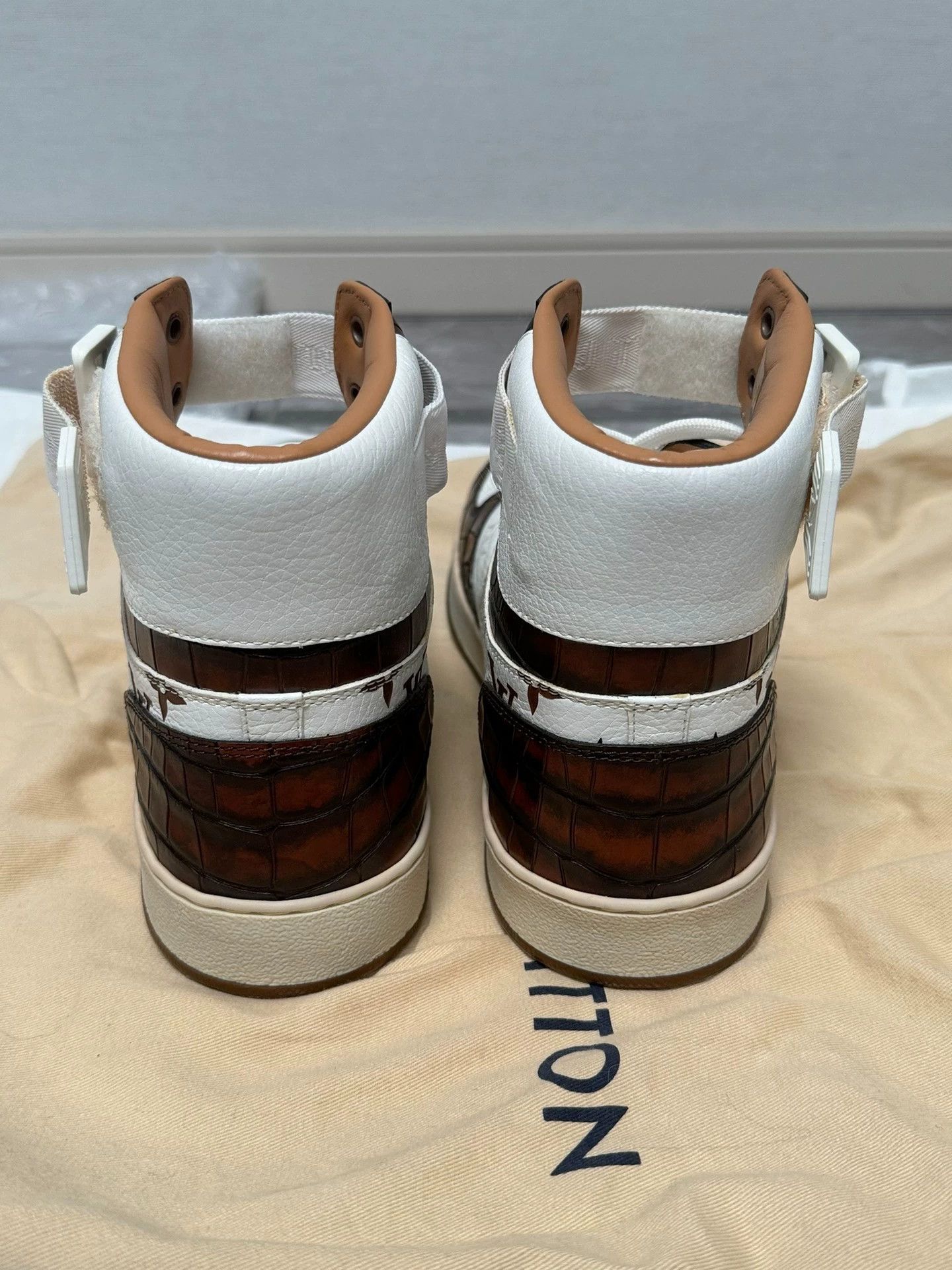Louis Vuitton LV Rivoli Croc Monogram Sneaker 42 New Size US 9 / EU 42 - 4 Thumbnail