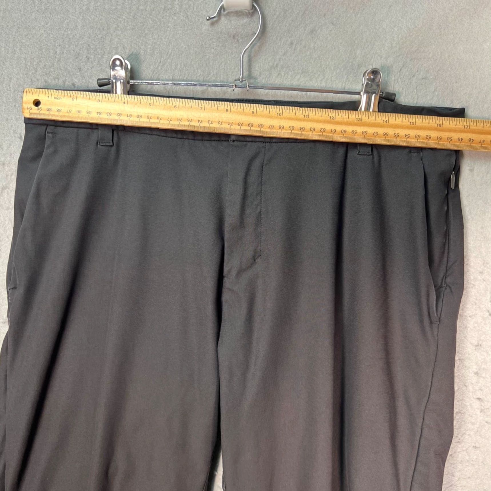 Lululemon Lululemon Mens 34 Black Tapered Pants Recycled Polyester Blend Shirt Pants Mens 34 Black Chino Tapered Polyester Blend Recycled 30in Inseam Size US 34 / EU 50 - 4 Thumbnail