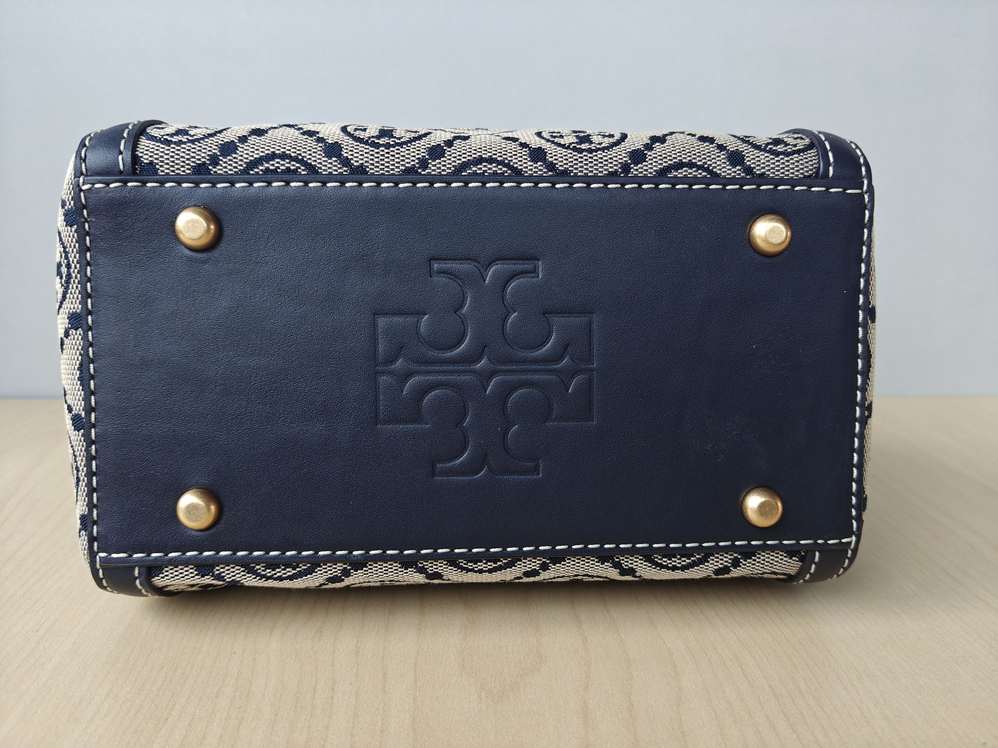 Tory Burch T Monogram Jacquard Mini Barrel bag Free Shipping VATP/6177 Size ONE SIZE - 15 Thumbnail
