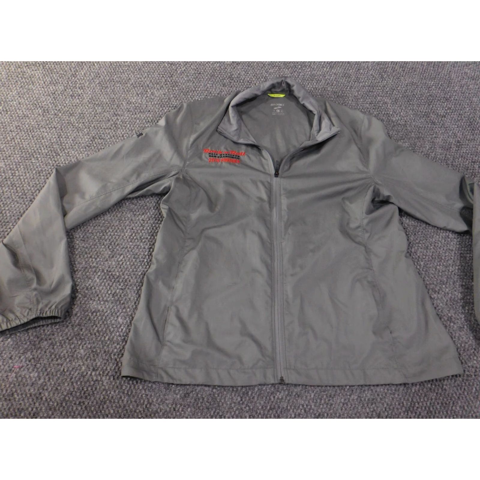 Brooks Brooks Women Jacket Windbreaker Rock L Gray Zip Mid-Length Size L / US 10 / IT 46 - 3 Thumbnail