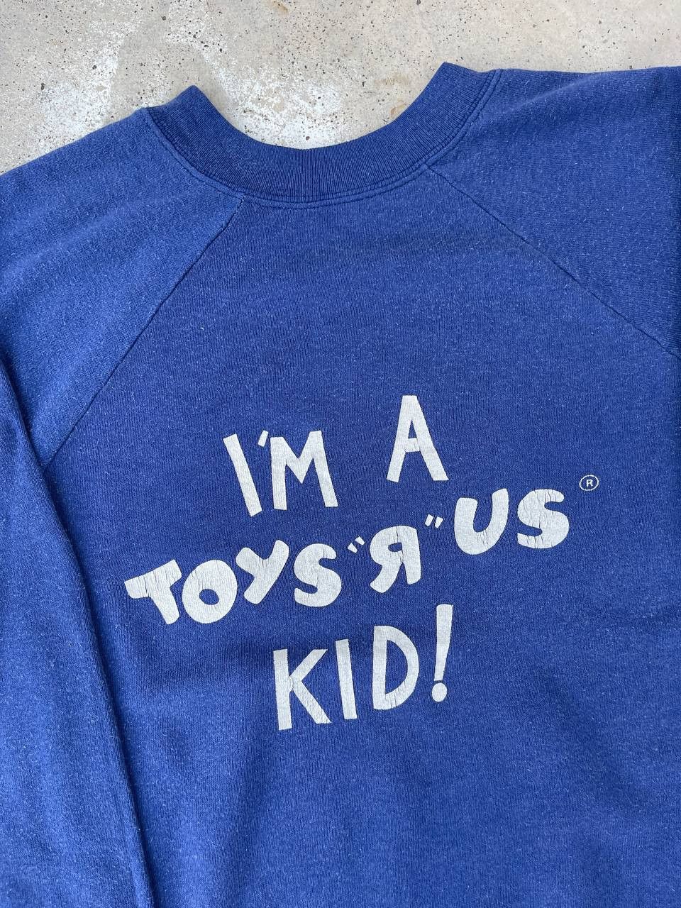Vintage Vintage 80’s Steinwurtzel I'm a Toys R Us Kid! Crewneck Size US M / EU 48-50 / 2 - 2 Thumbnail
