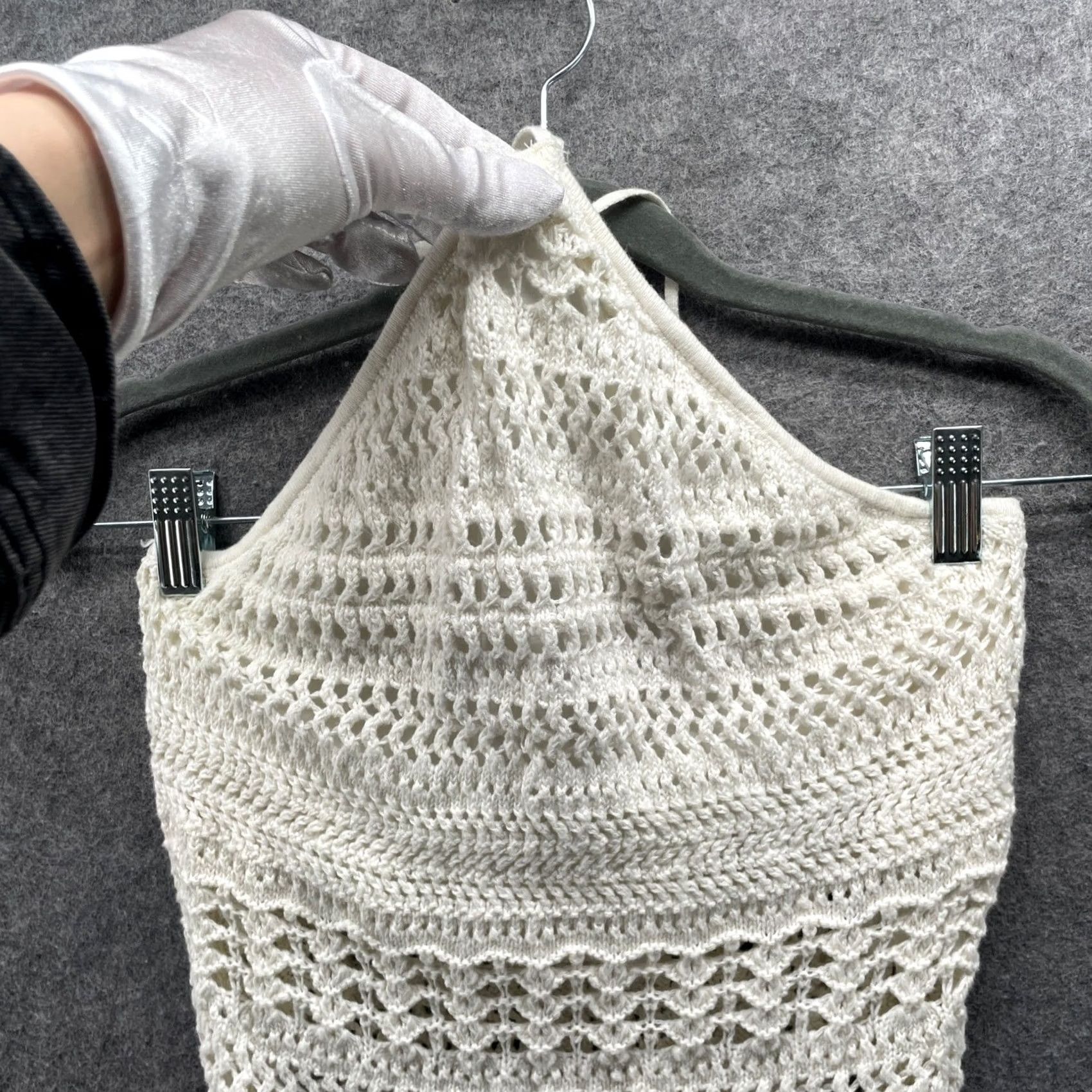 Abercrombie & Fitch VINTAGE Abercrombie & Fitch Crochet Bandana Top Womens L Ivory Open Knit Halter Size L / US 10 / IT 46 - 3 Thumbnail