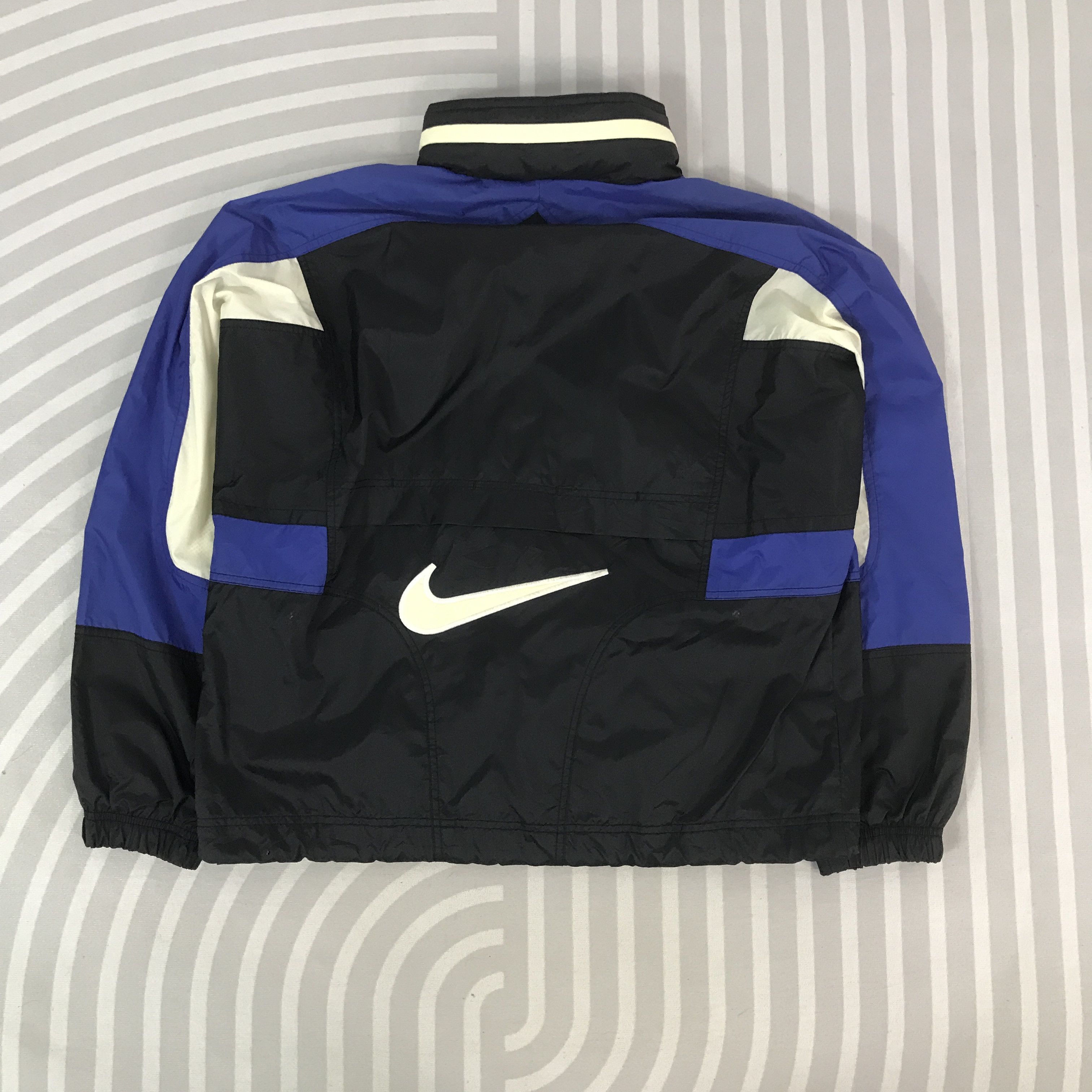 Nike Vintage 90s Nike outdoor light Jacket Size US S / EU 44-46 / 1 - 1 Thumbnail