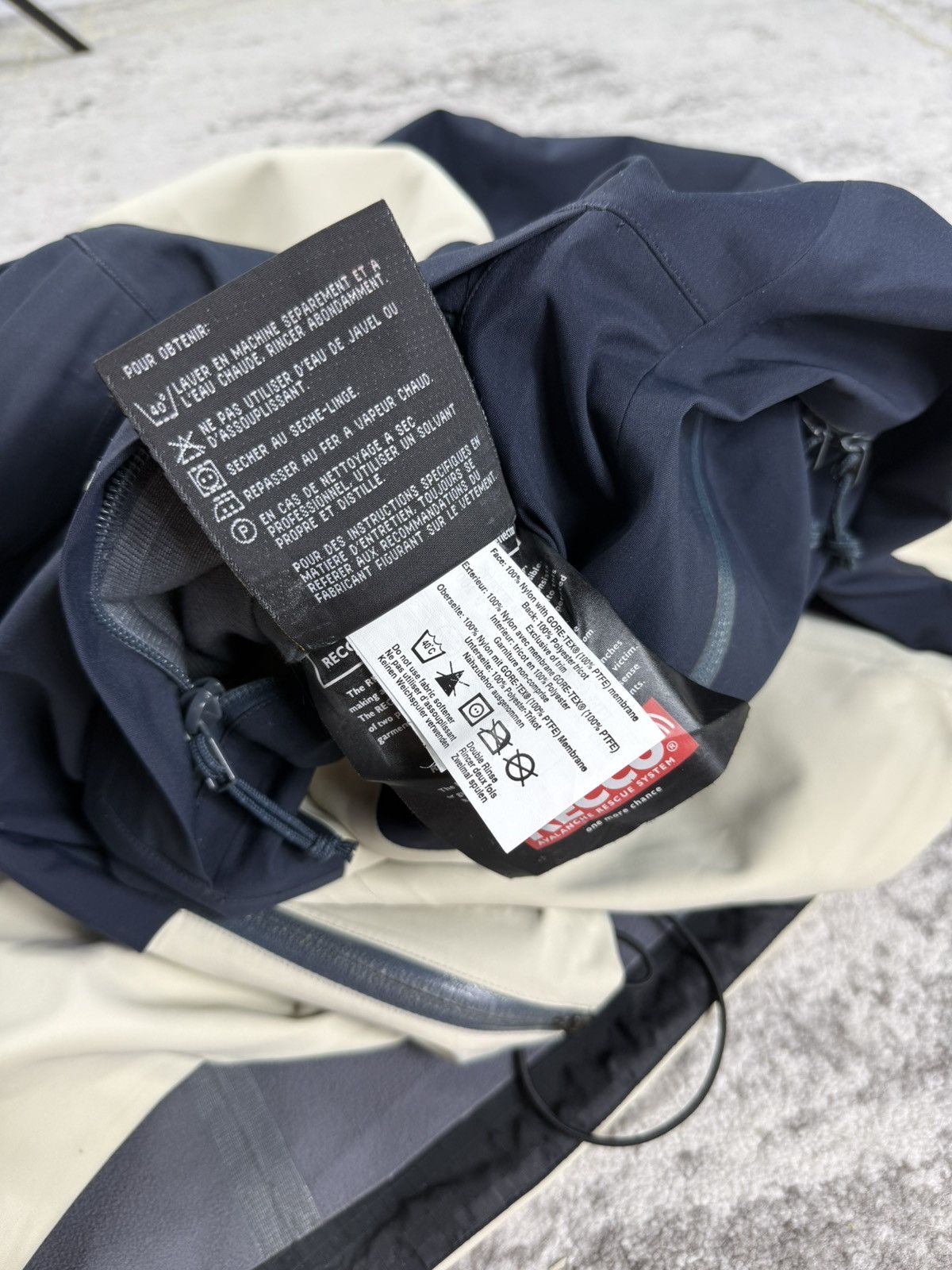 Arc'teryx × Goretex Arcteryx Gore-Tex Recco Jacket Hiking Trekking Outdoor Size US M / EU 48-50 / 2 - 18 Thumbnail