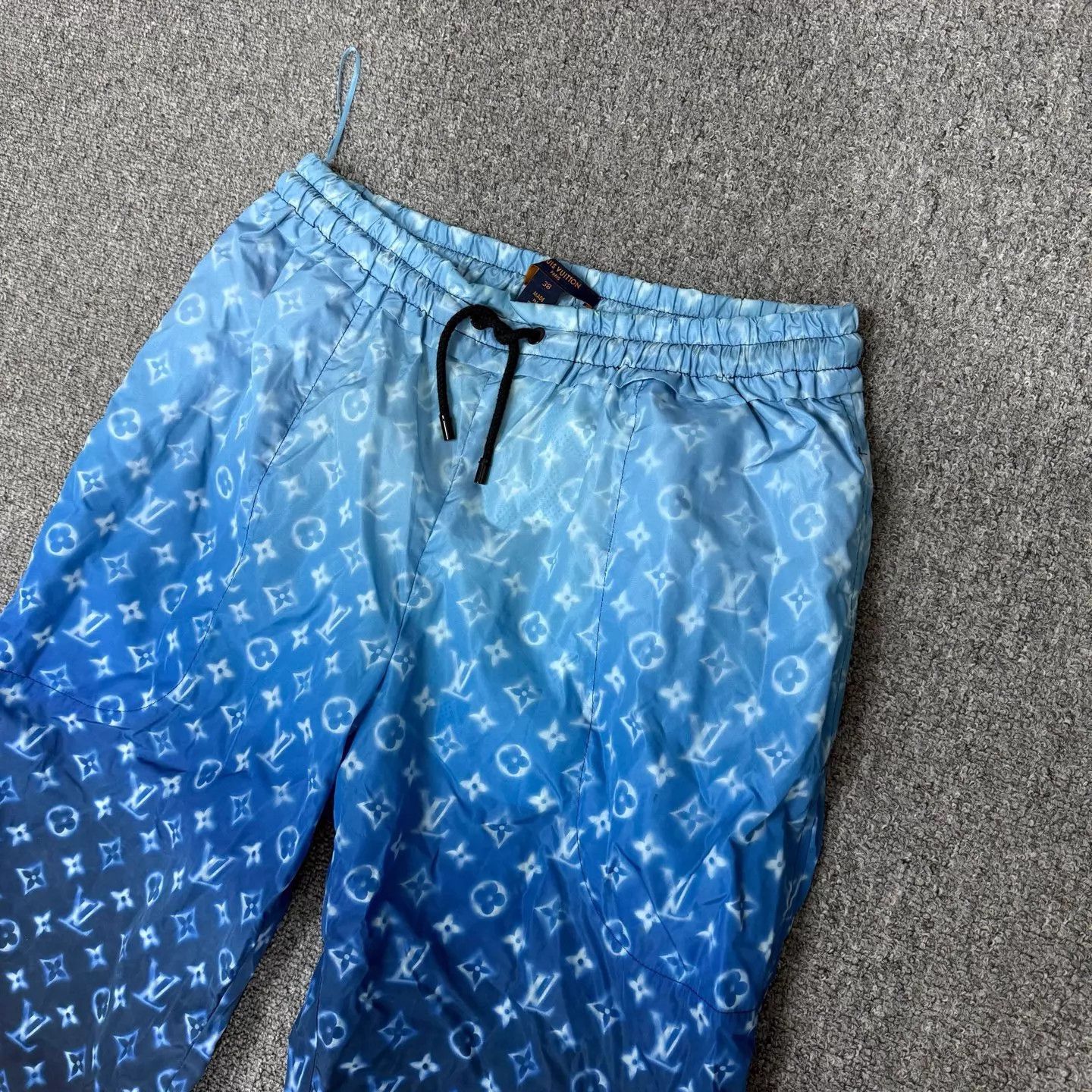 Louis Vuitton LV Monogram Allover Print Gradient Pants 38 99 New Size 27" / US 4 / IT 40 - 3 Thumbnail