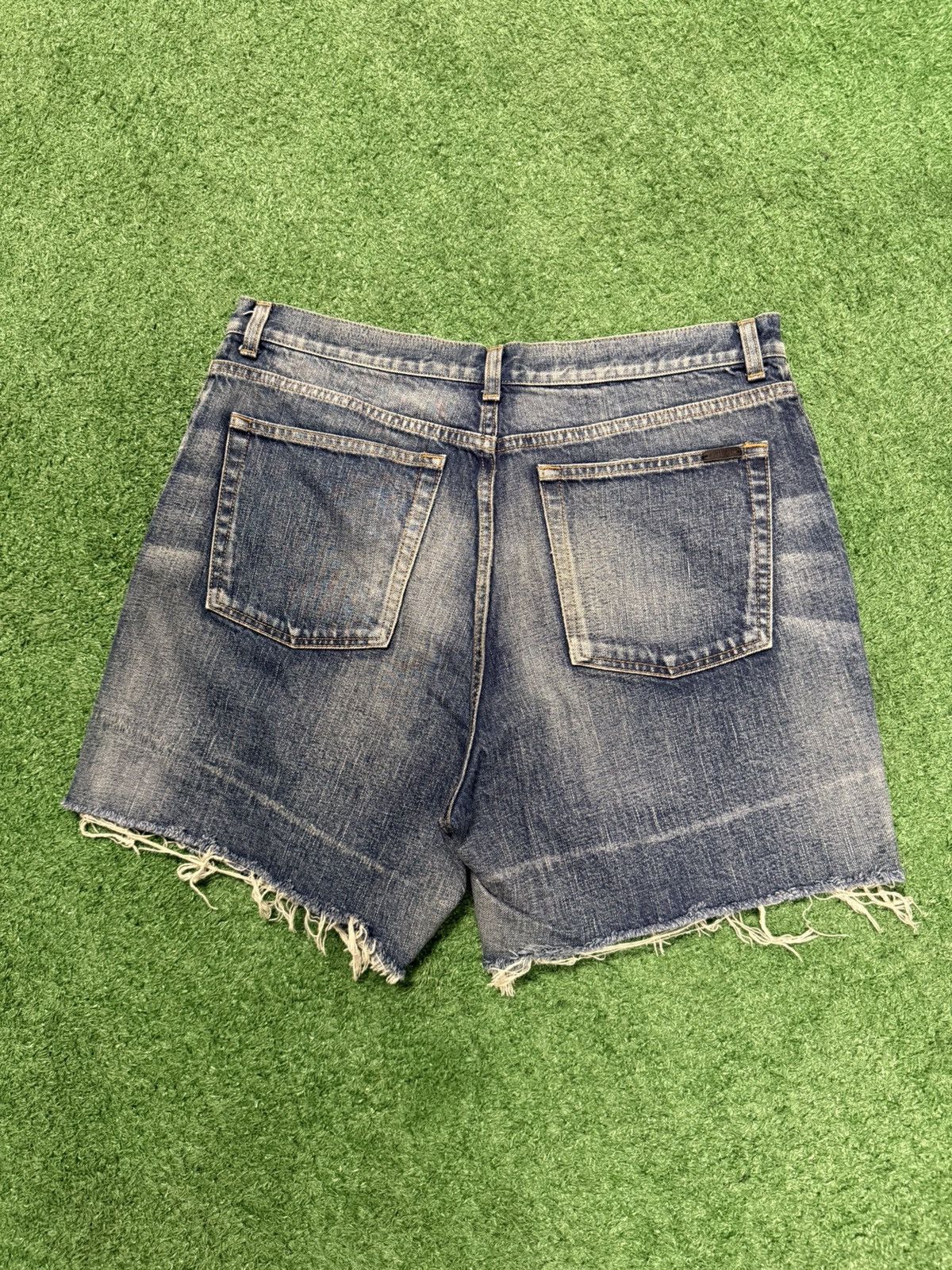 Saint Laurent Paris Saint laurent distressed jean shorts Size US 32 / EU 48 - 3 Thumbnail