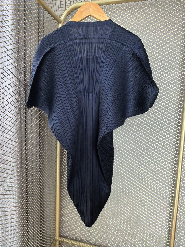 Issey Miyake Issey Miyake size:one size Blue pleated short-sleeved shir Size S / US 4 / IT 40 - 2 Thumbnail