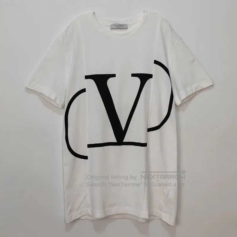 Valentino Valentino Men's T-Shirt with Signature Logo . Size US S / EU 44-46 / 1 - 1 Thumbnail