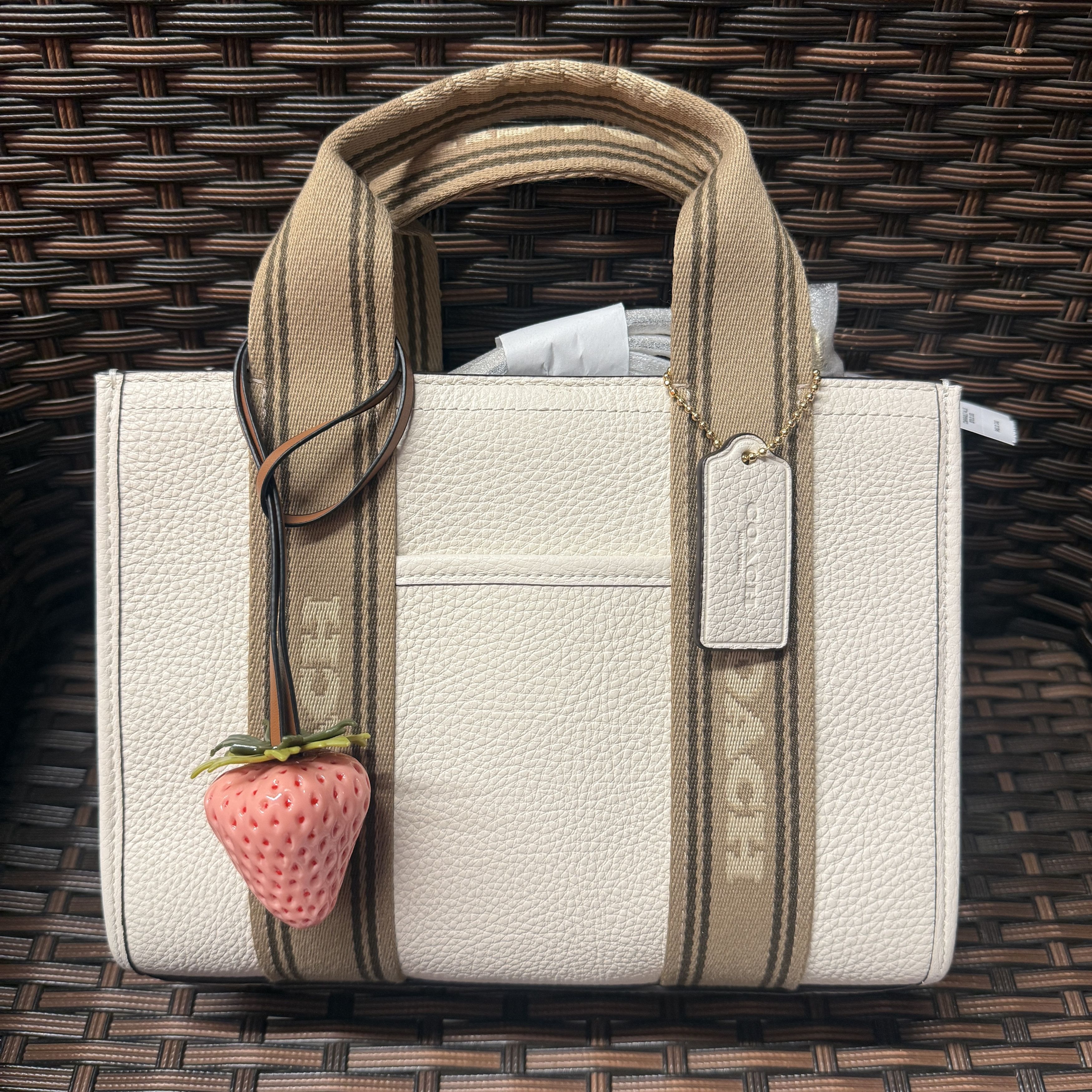 COACH Y2K Soho White Basket Bag