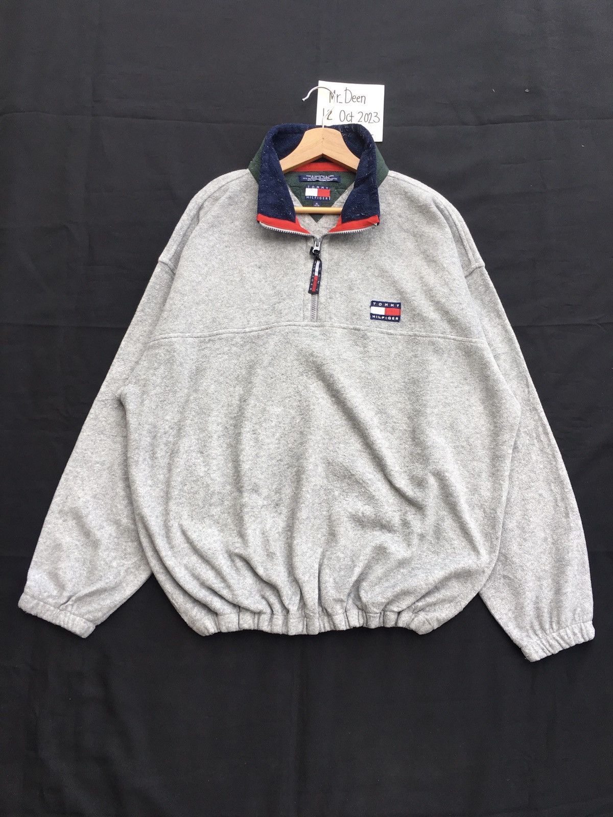 Tommy Hilfiger Rare Vintage 90s Tommy Hilfiger Sweatshirt Size US XL / EU 56 / 4 - 2 Thumbnail