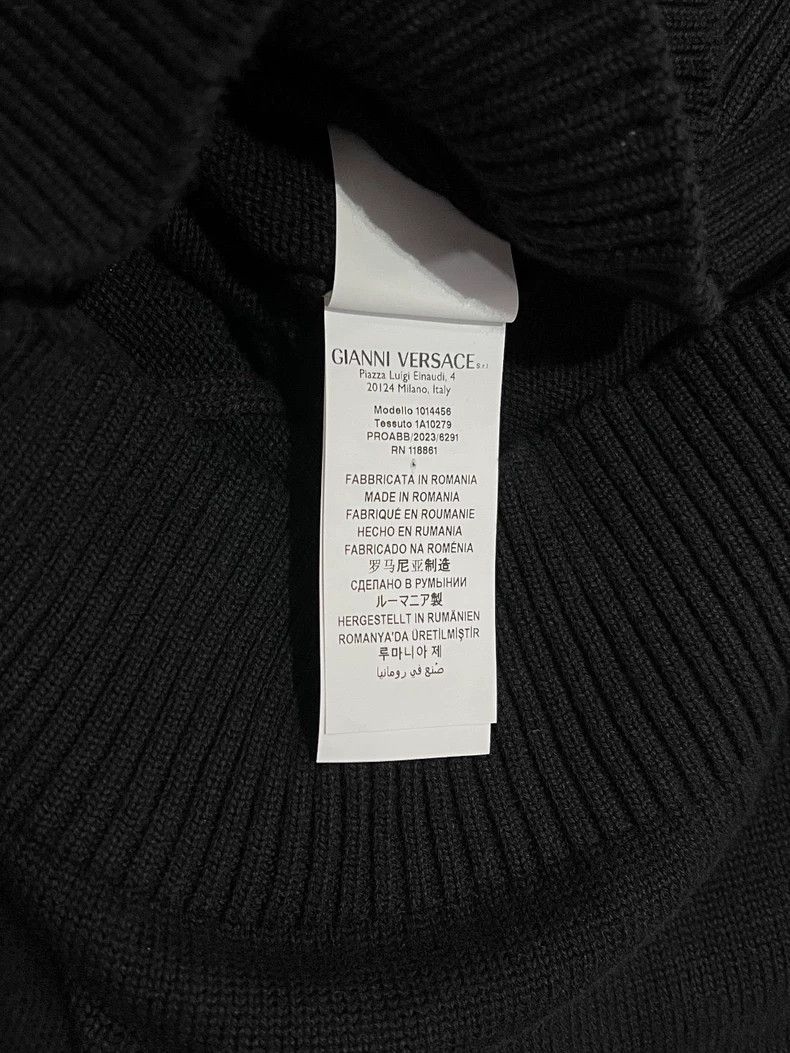 Versace Versace Letter-embroidered cotton sweater Size US S / EU 44-46 / 1 - 7 Thumbnail