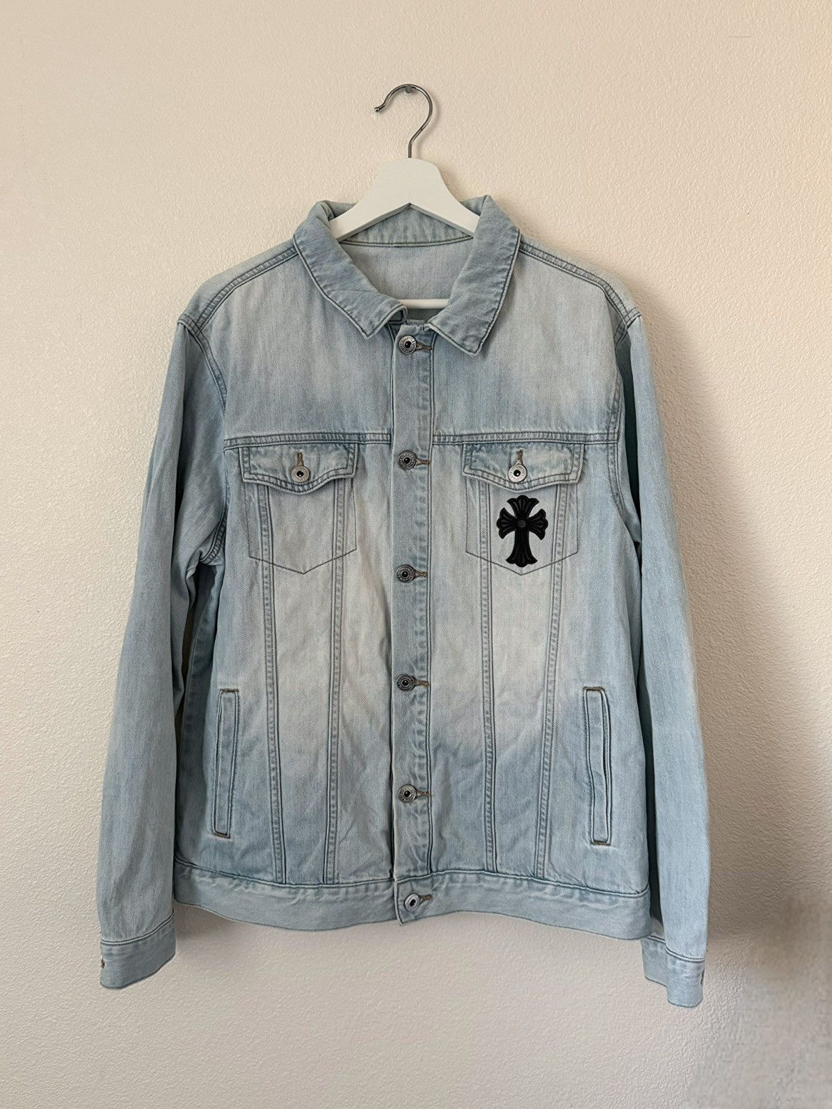 Other Light Wash Blue Jean Cross Denim Jacket Size US M / EU 48-50 / 2 - 3 Thumbnail