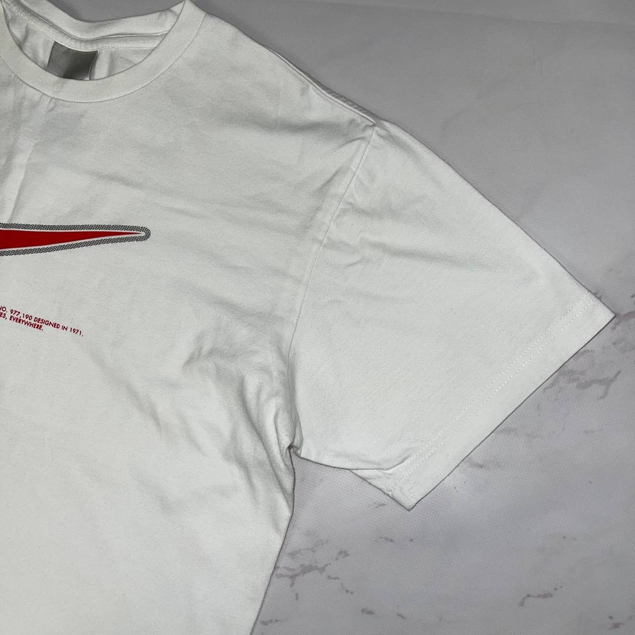 Nike Nike vintage big red swoosh white tee shirt size L Size US L / EU 52-54 / 3 - 6 Thumbnail