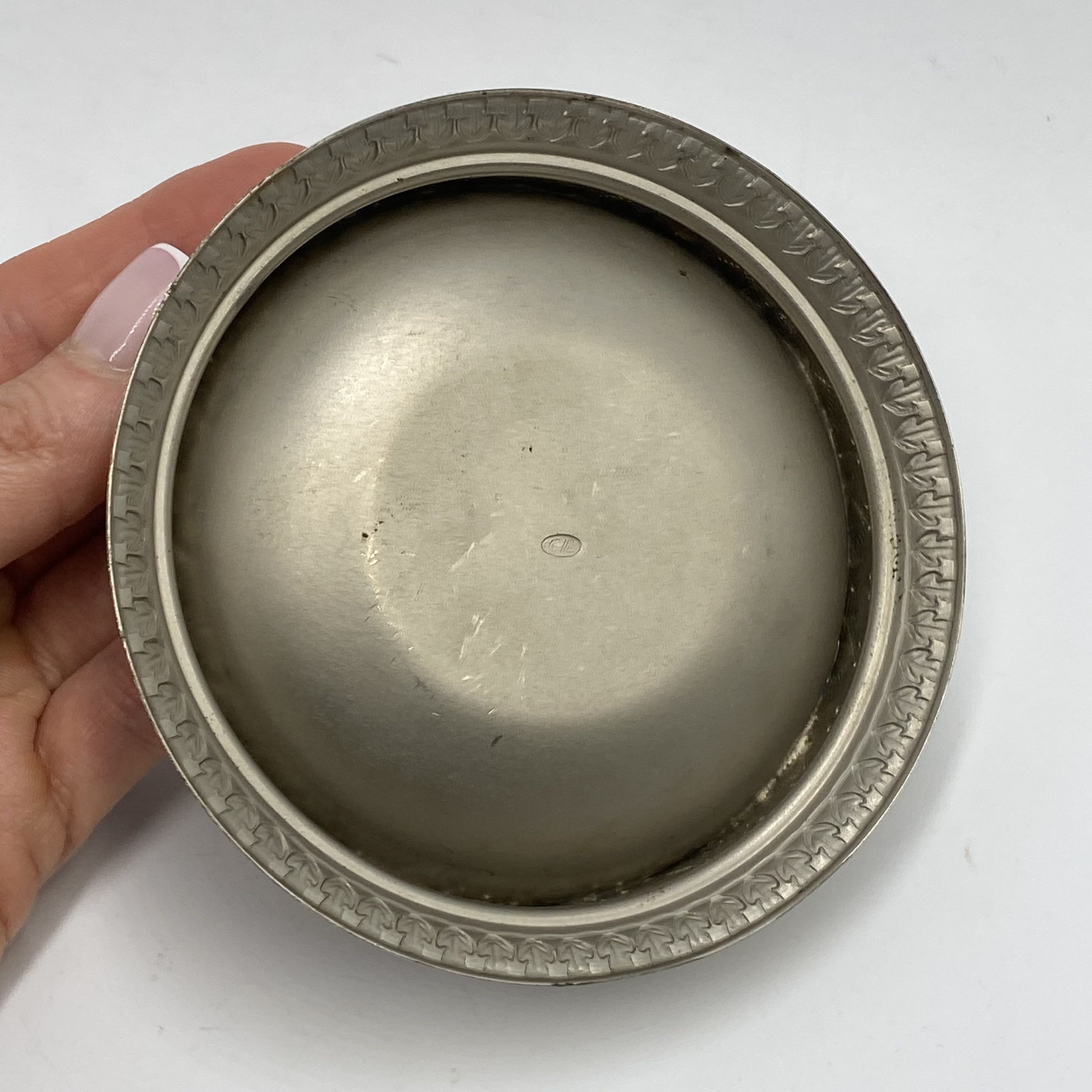 Vintage Large Vintage Soviet Powder Box Compact Enamel Bronze Size ONE SIZE - 7 Thumbnail
