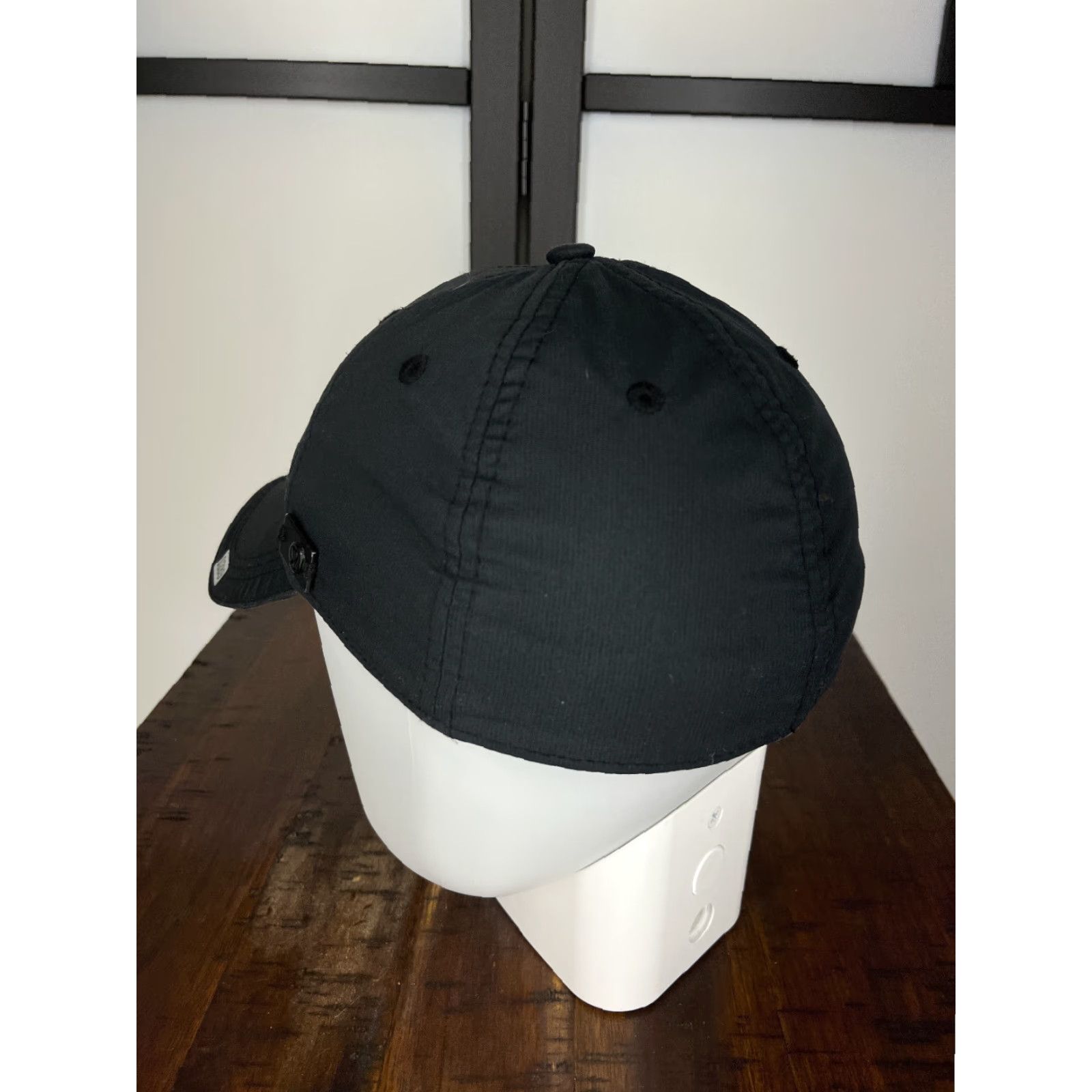 Lululemon Lululemon Hat Cap Fitted M Black 100% Polyester Run Outdoors Logo Lightweight Quick Dry Womens) Size ONE SIZE - 6 Thumbnail